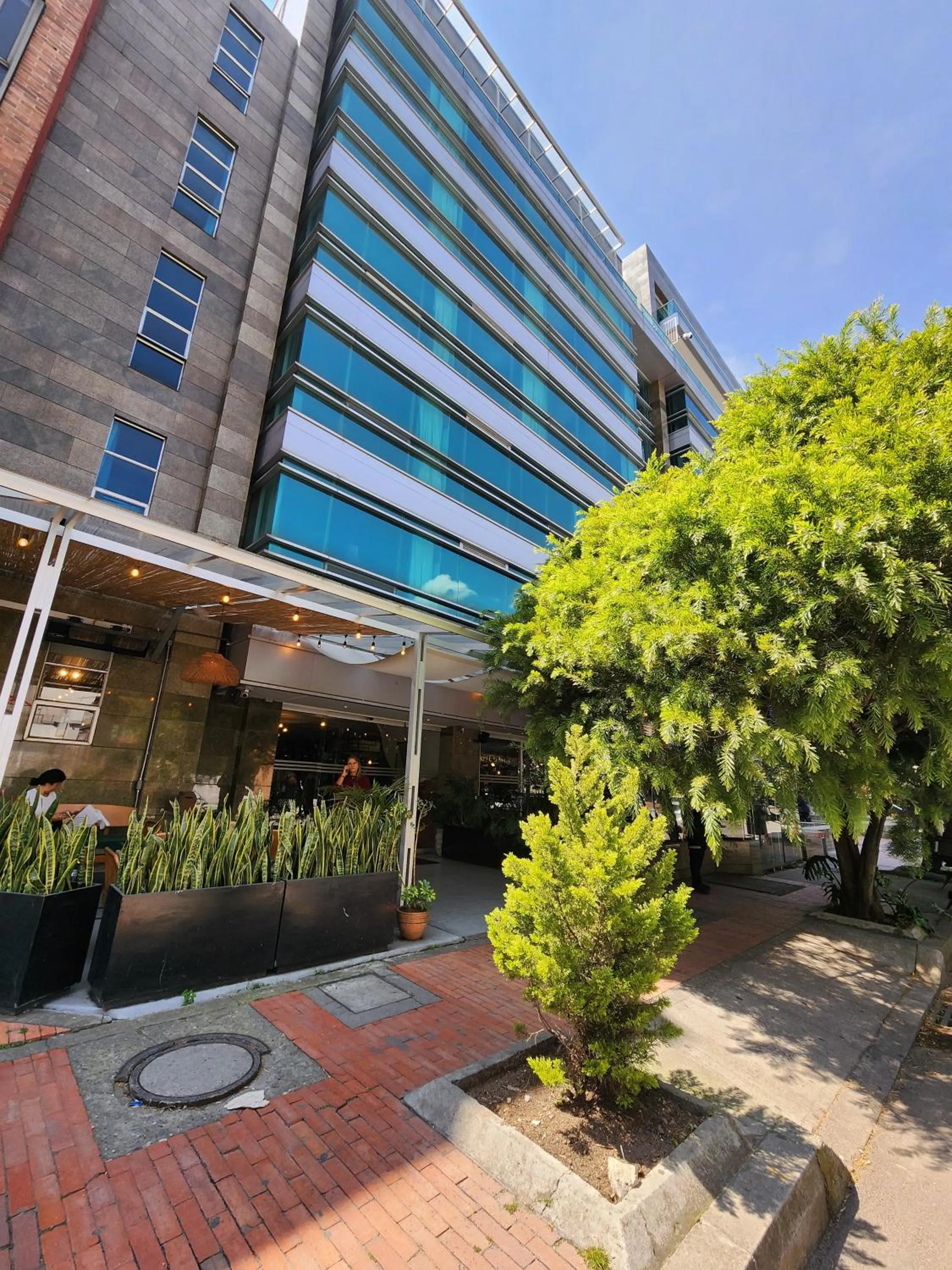 Property building in Socialtel Parque 93 Bogota