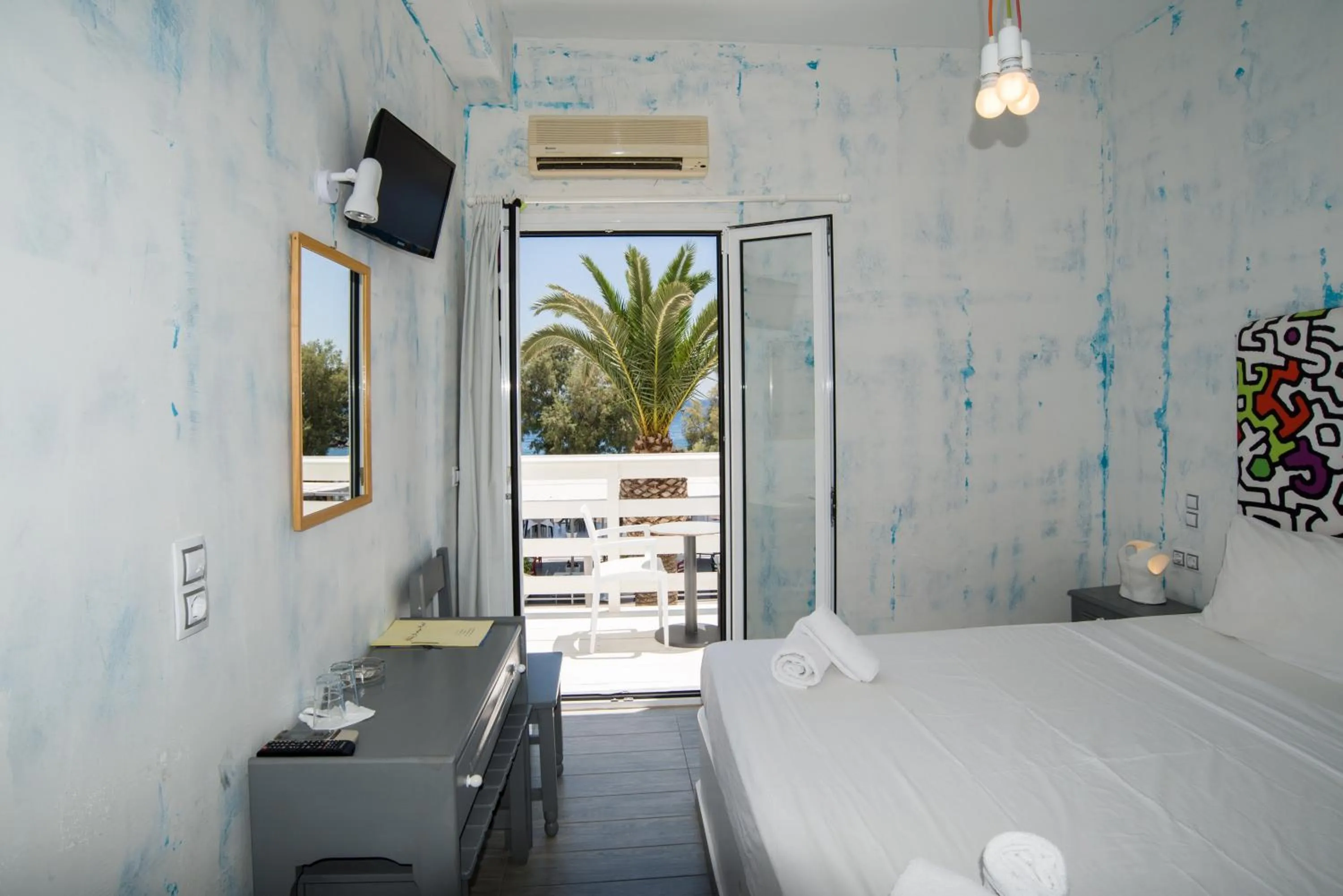 Sea view, Bed in Beach Boutique Hotel