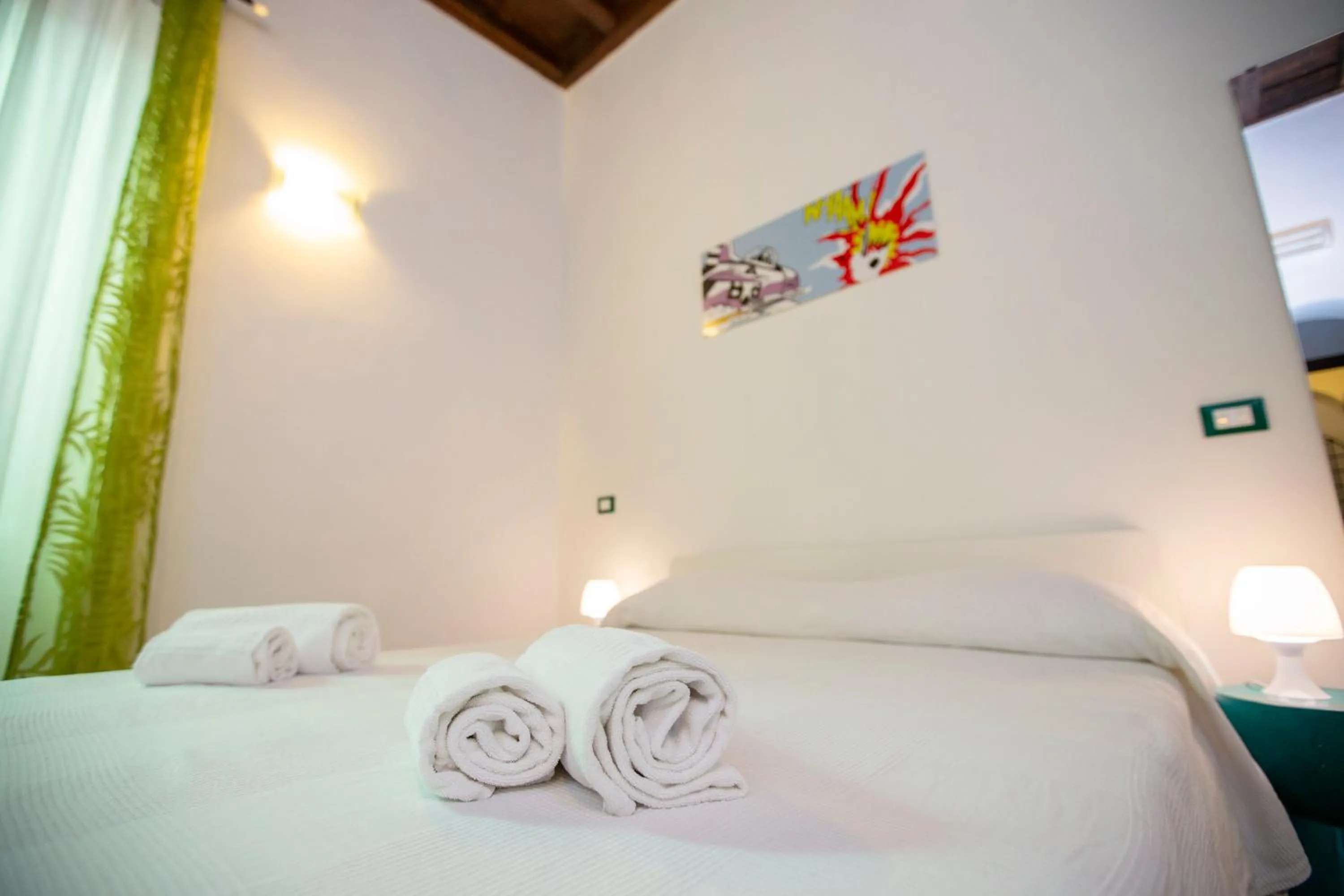 bunk bed, Bed in POP Art B&B