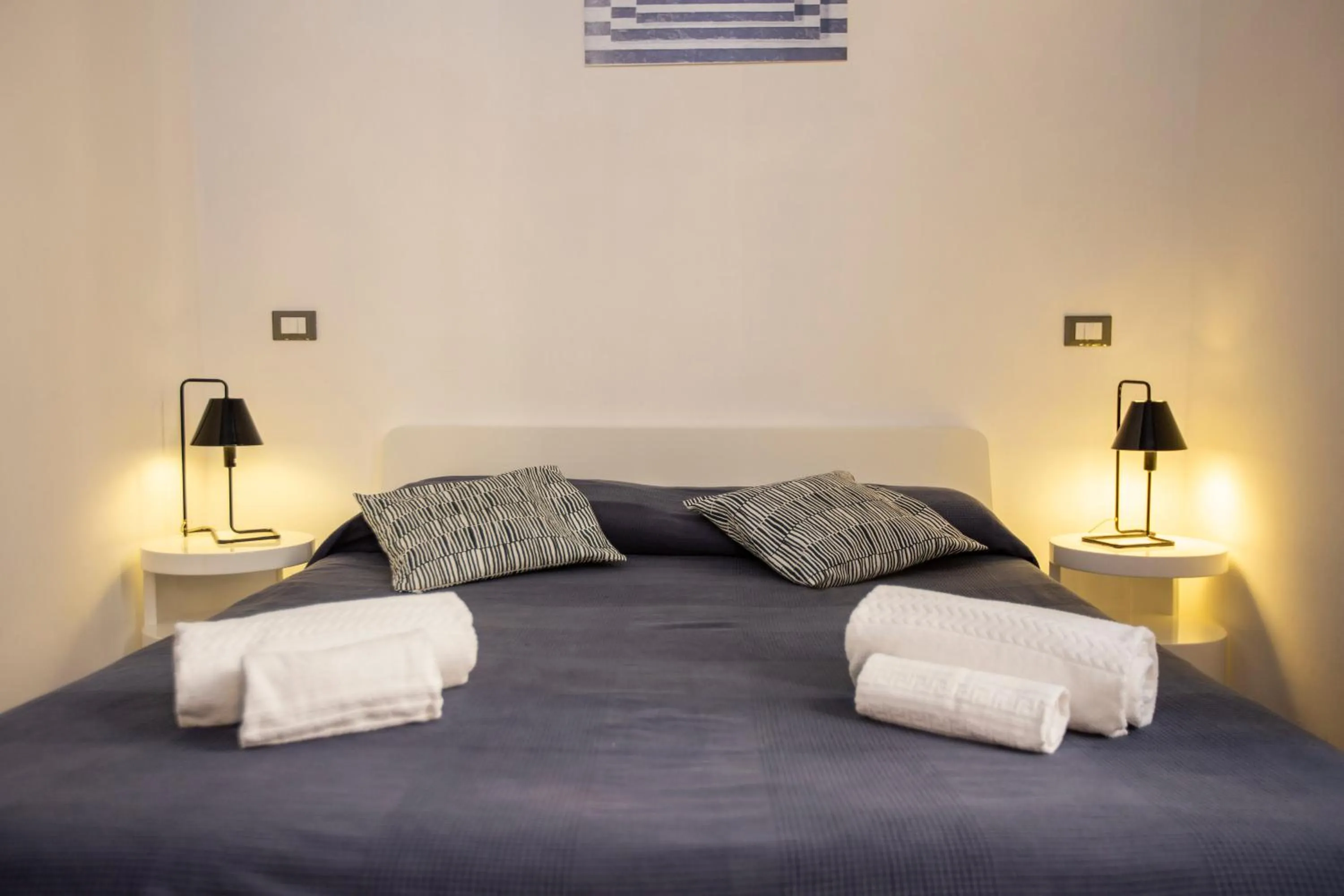 Photo of the whole room, Bed in POP Art B&B