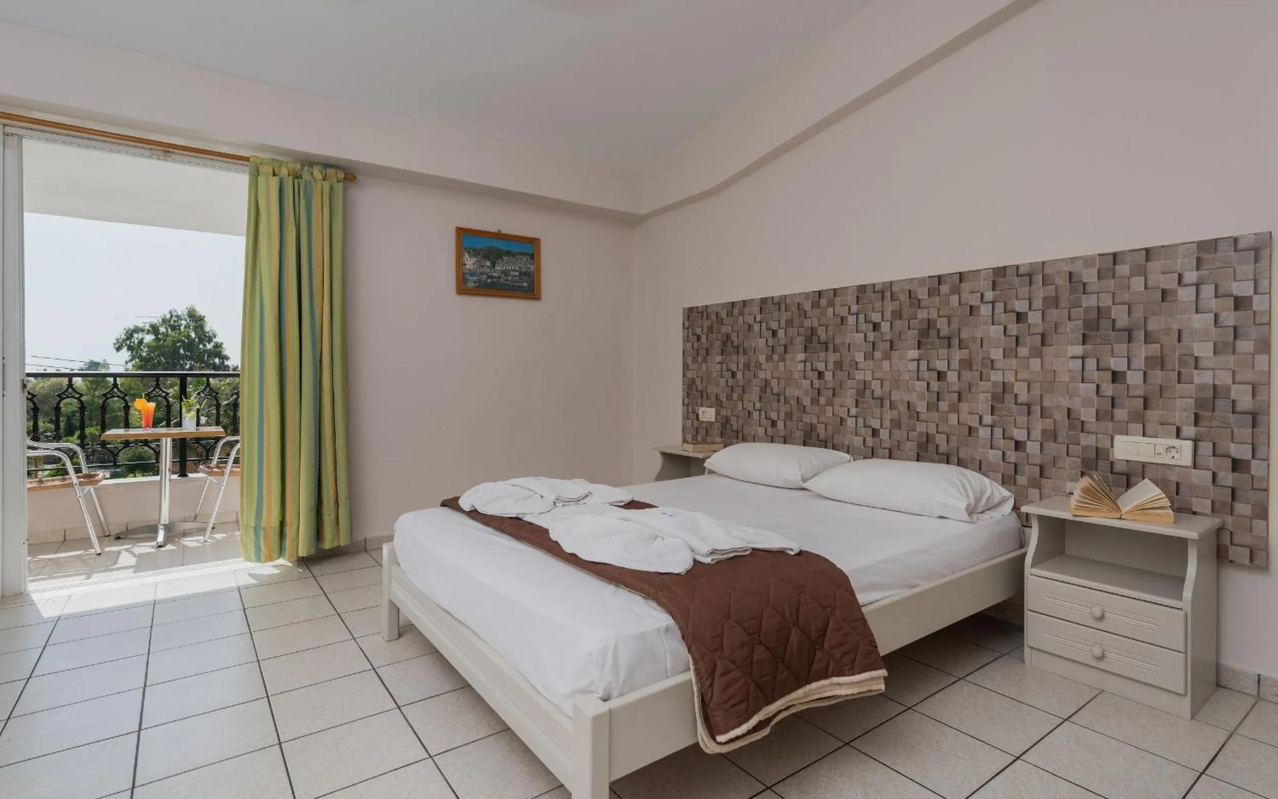 Bedroom, Bed in Hotel Cronulla