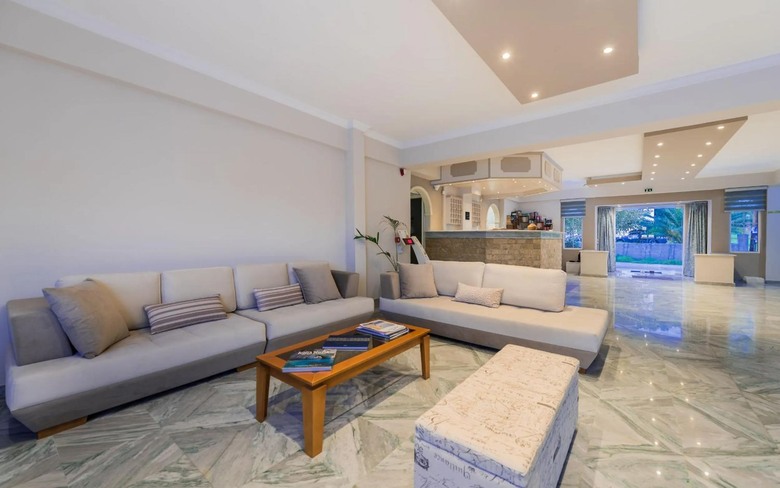 Lobby or reception in Hotel Cronulla