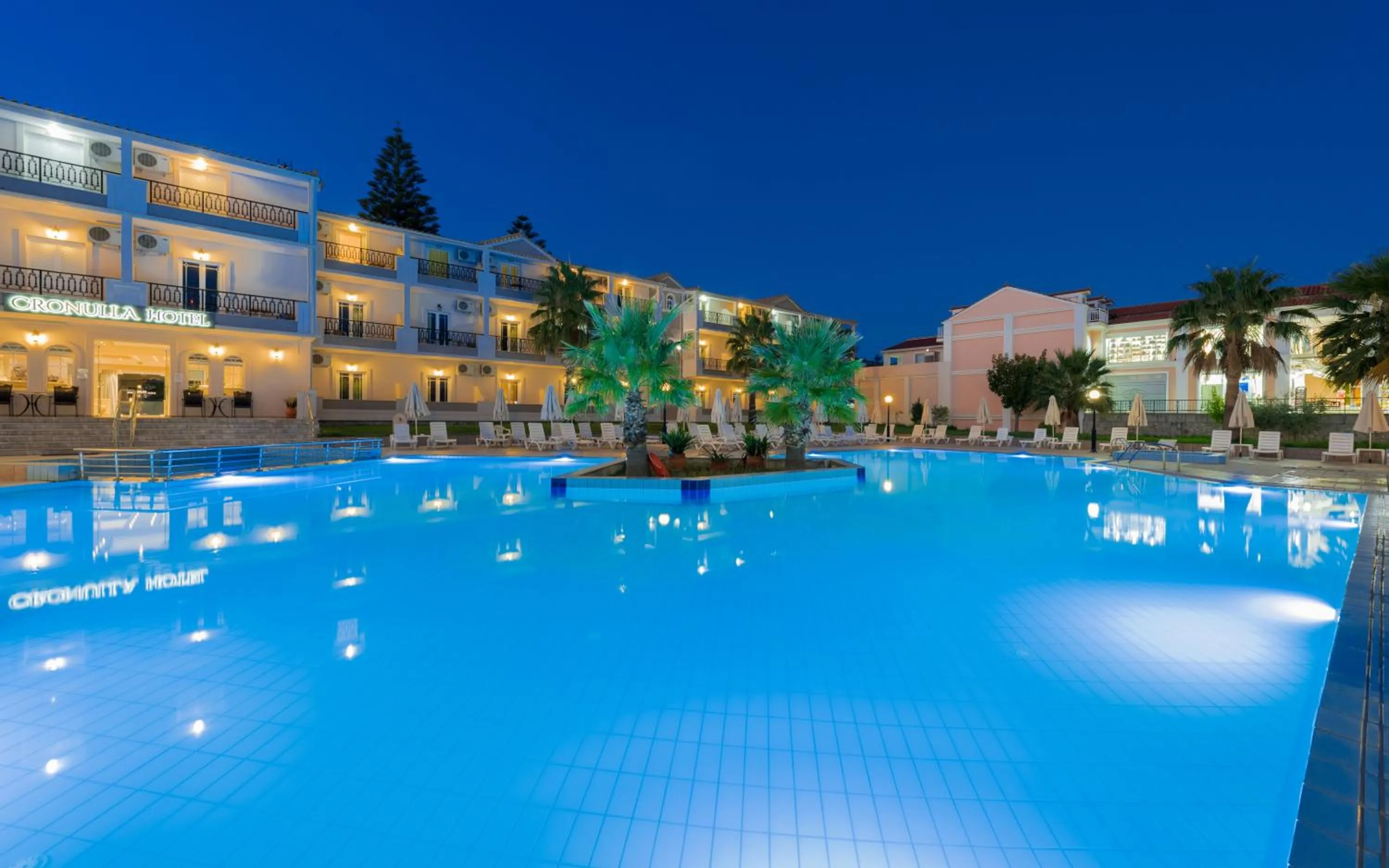 Property building in Hotel Cronulla