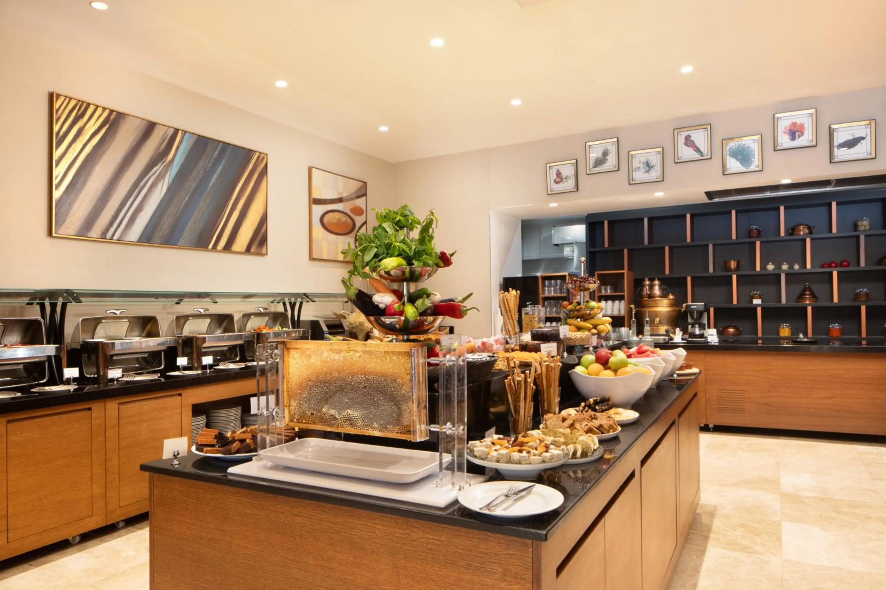 Food and drinks in Ramada Plaza by Wyndham Istanbul Atakoy