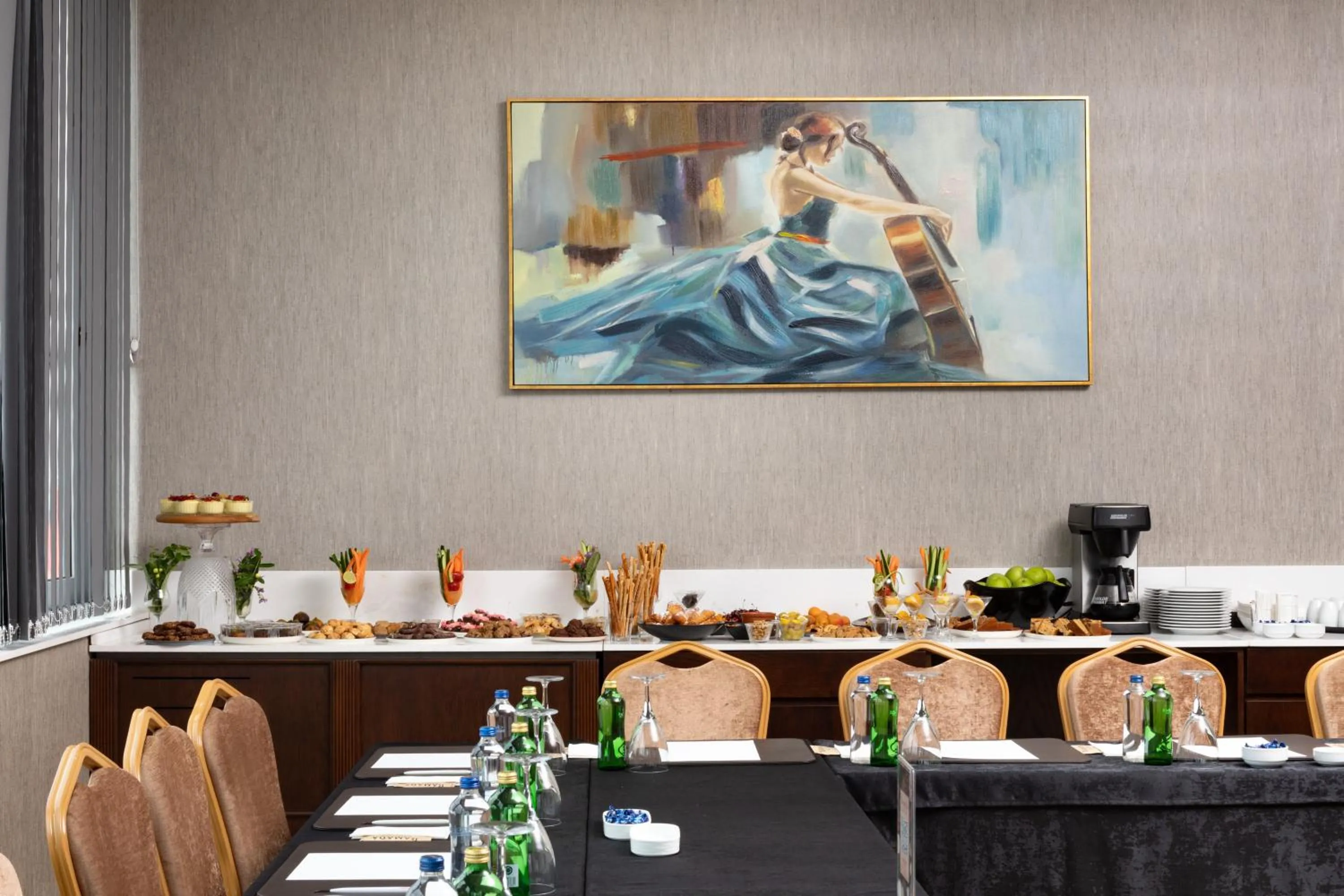 Food and drinks in Ramada Plaza by Wyndham Istanbul Atakoy