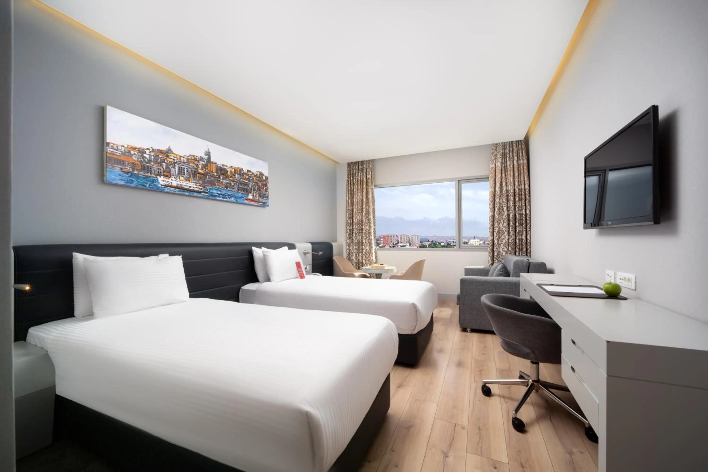 Bedroom, Bed in Ramada Plaza by Wyndham Istanbul Atakoy