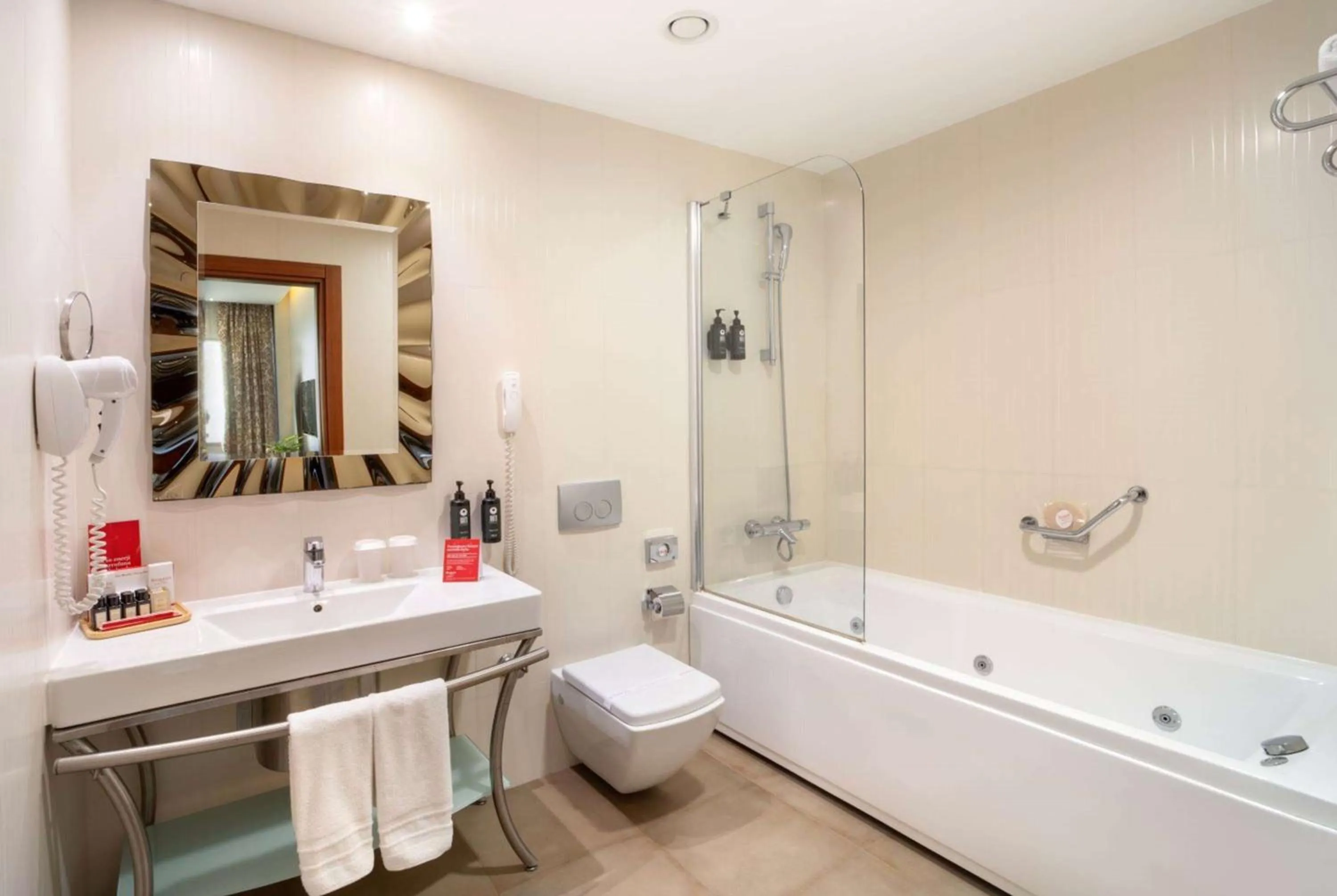 Bathroom in Ramada Plaza by Wyndham Istanbul Atakoy