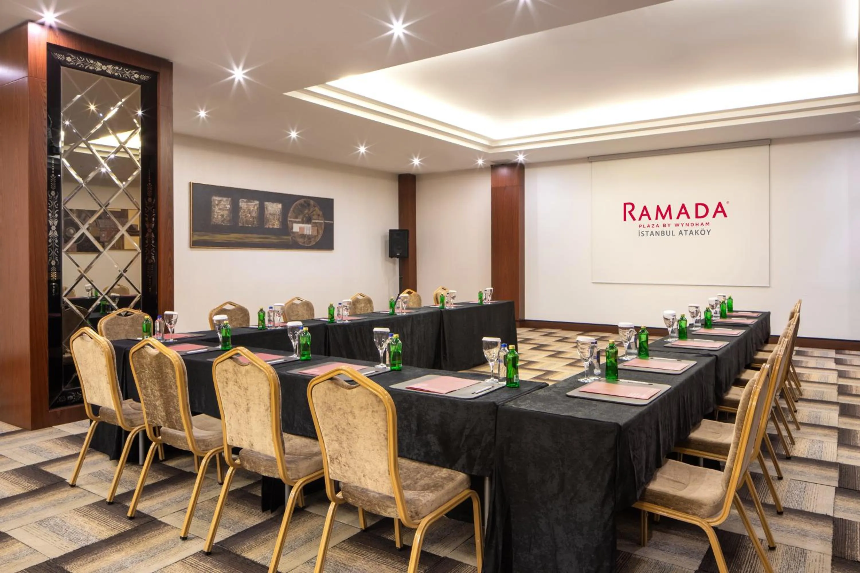 Meeting/conference room in Ramada Plaza by Wyndham Istanbul Atakoy