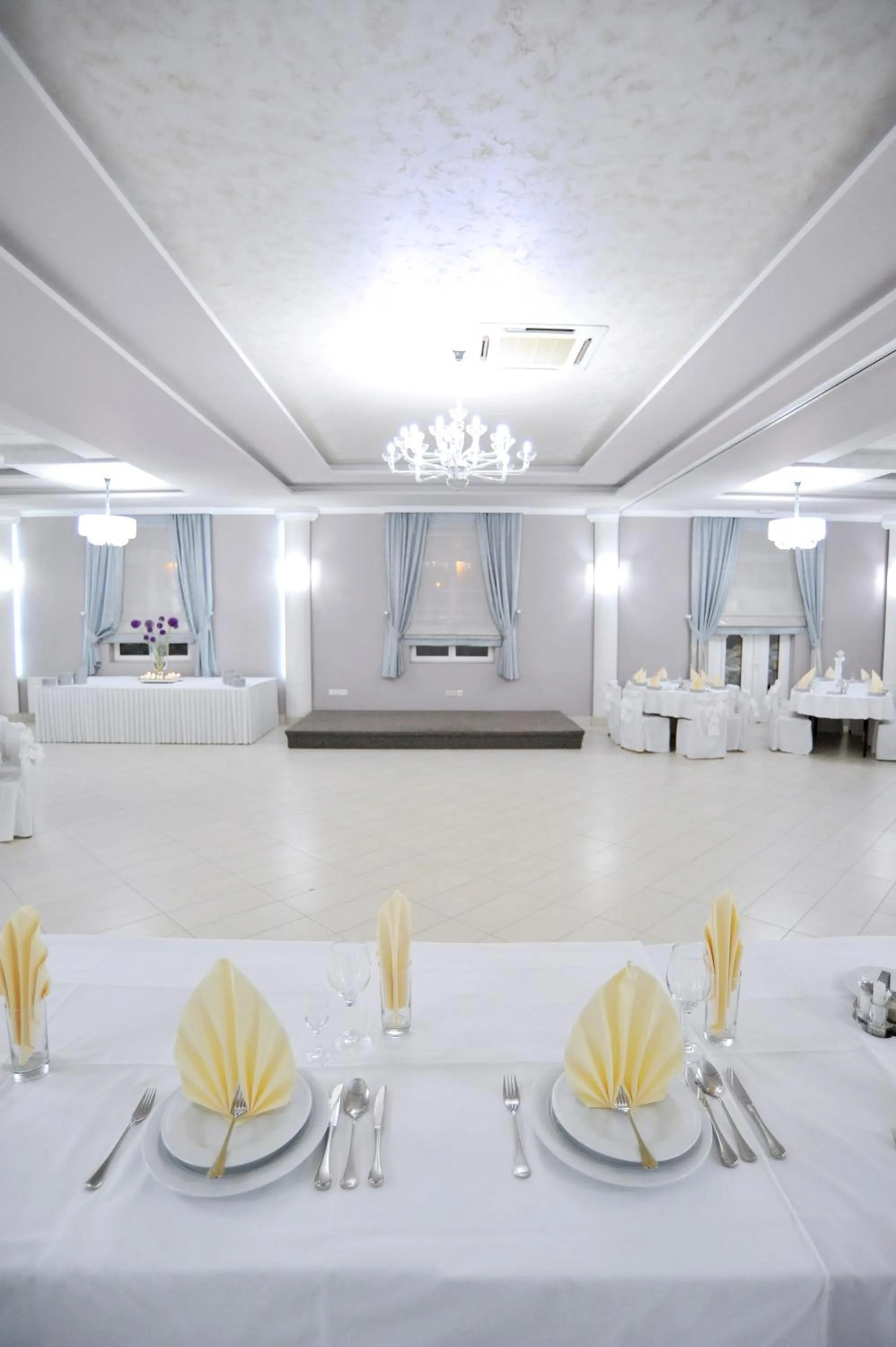 Restaurant/places to eat in Hotel Đakovo