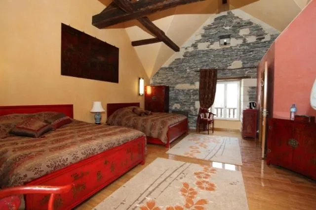 Photo of the whole room, Bed in Château de Belle Poule