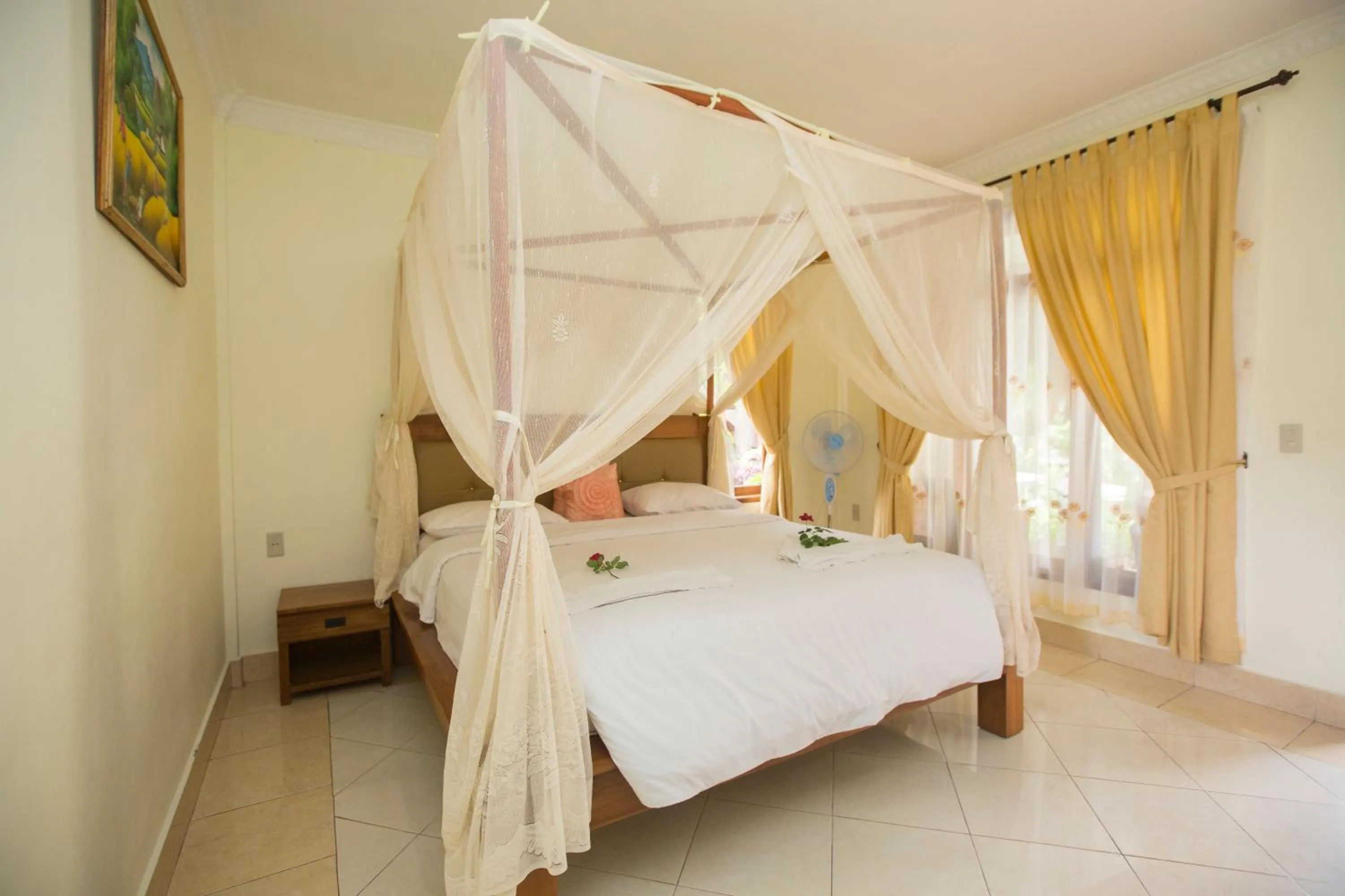 Bed in Toba Village Inn