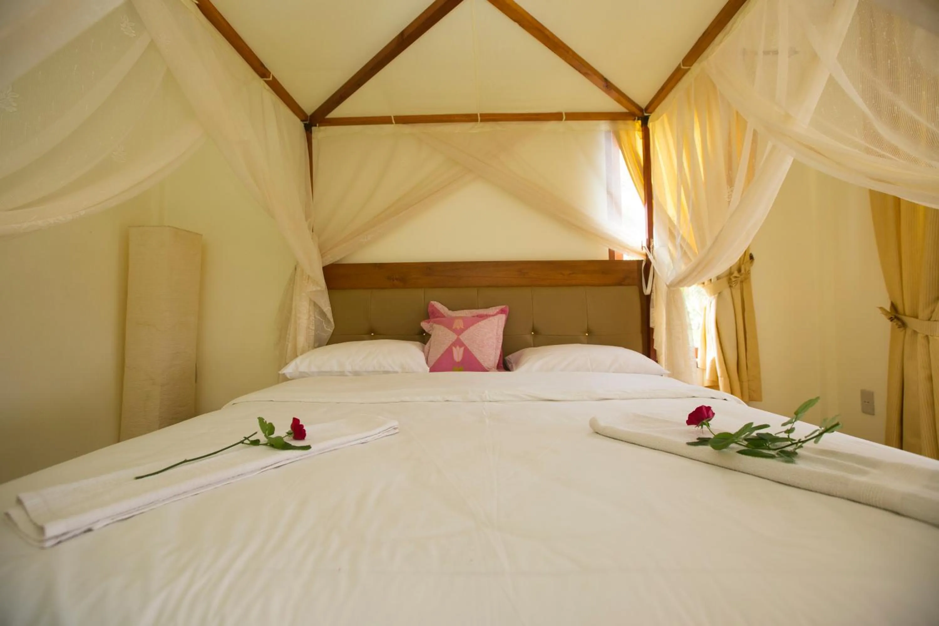 Bed in Toba Village Inn