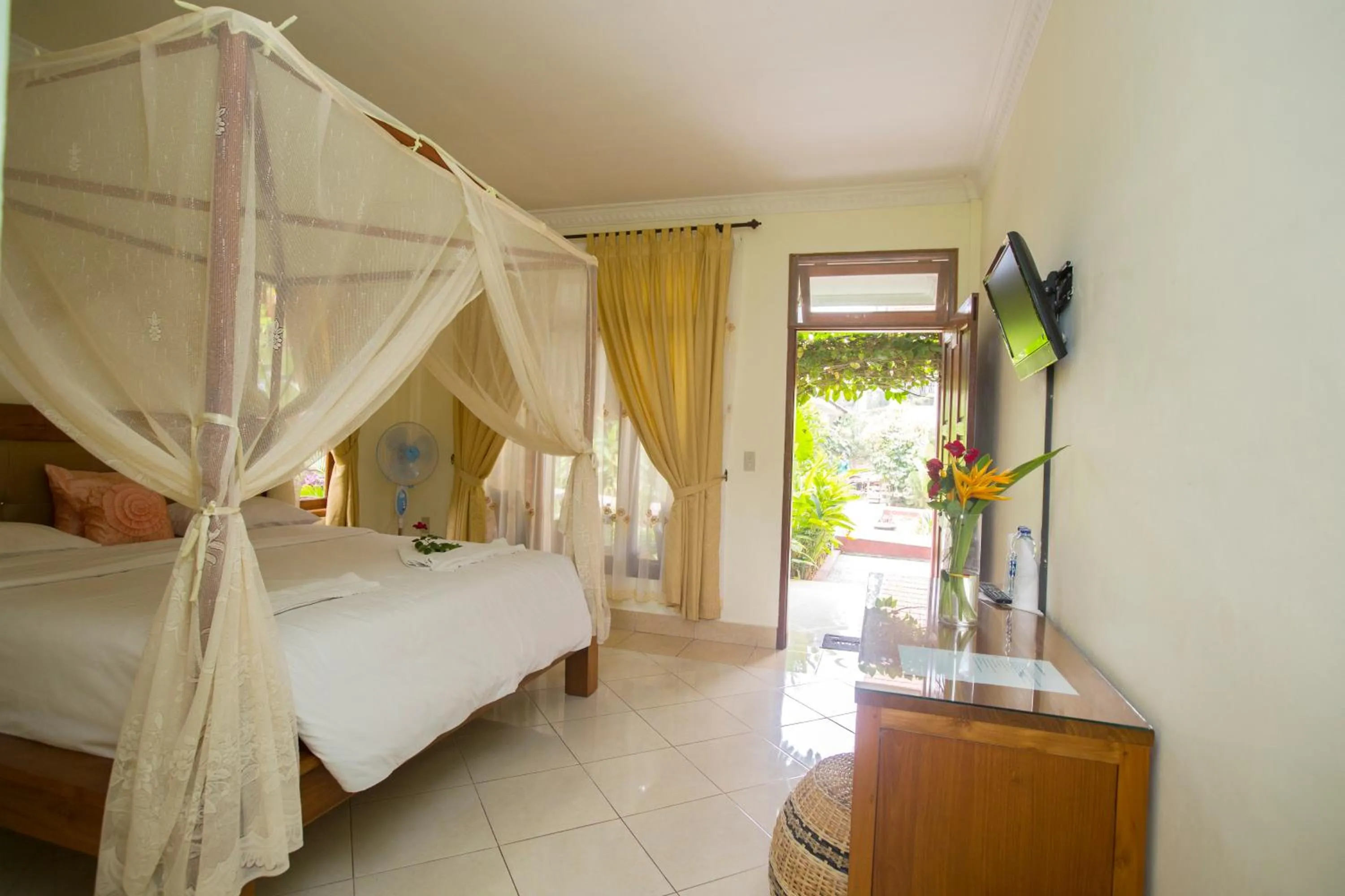 Bed in Toba Village Inn