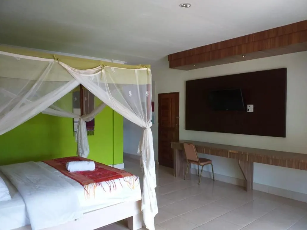 Bed in Toba Village Inn