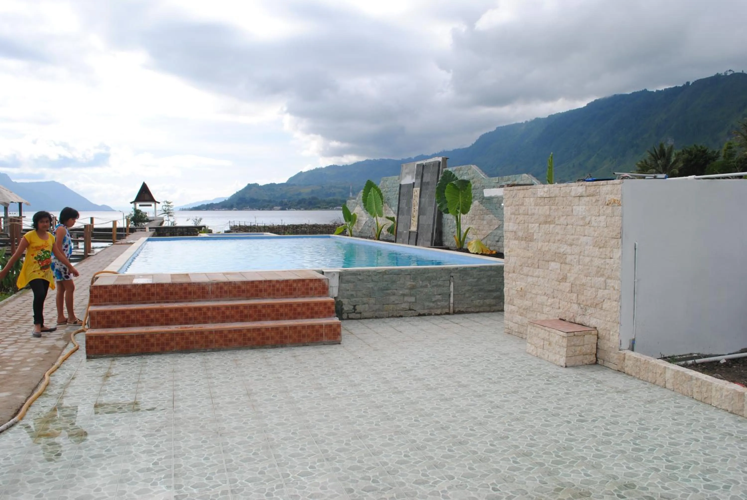 Facade/entrance in Toba Village Inn