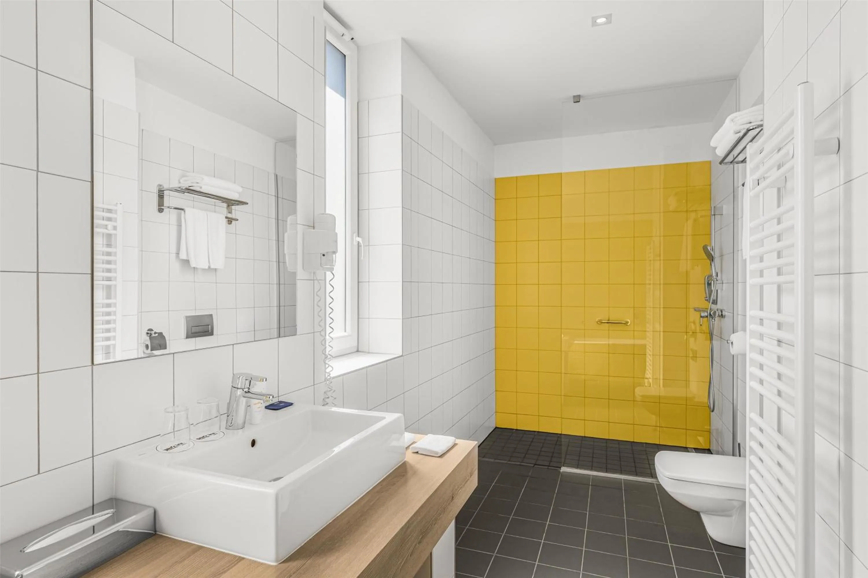 Bathroom in Park Inn By Radisson Budapest