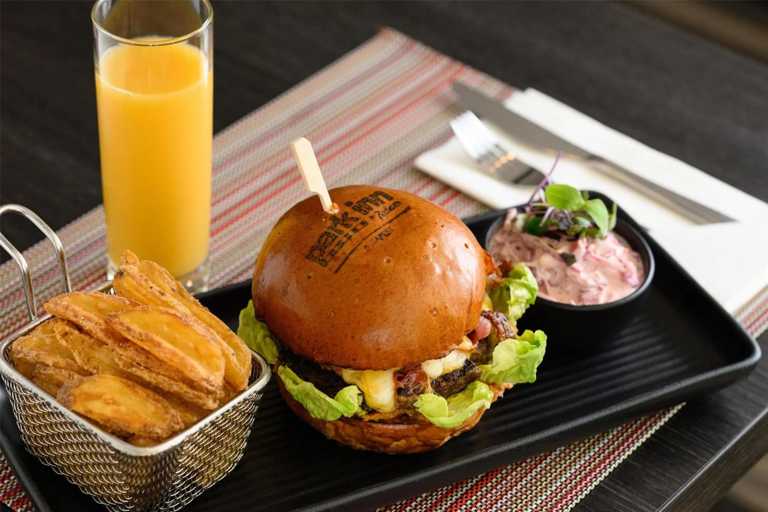 Restaurant/places to eat in Park Inn By Radisson Budapest