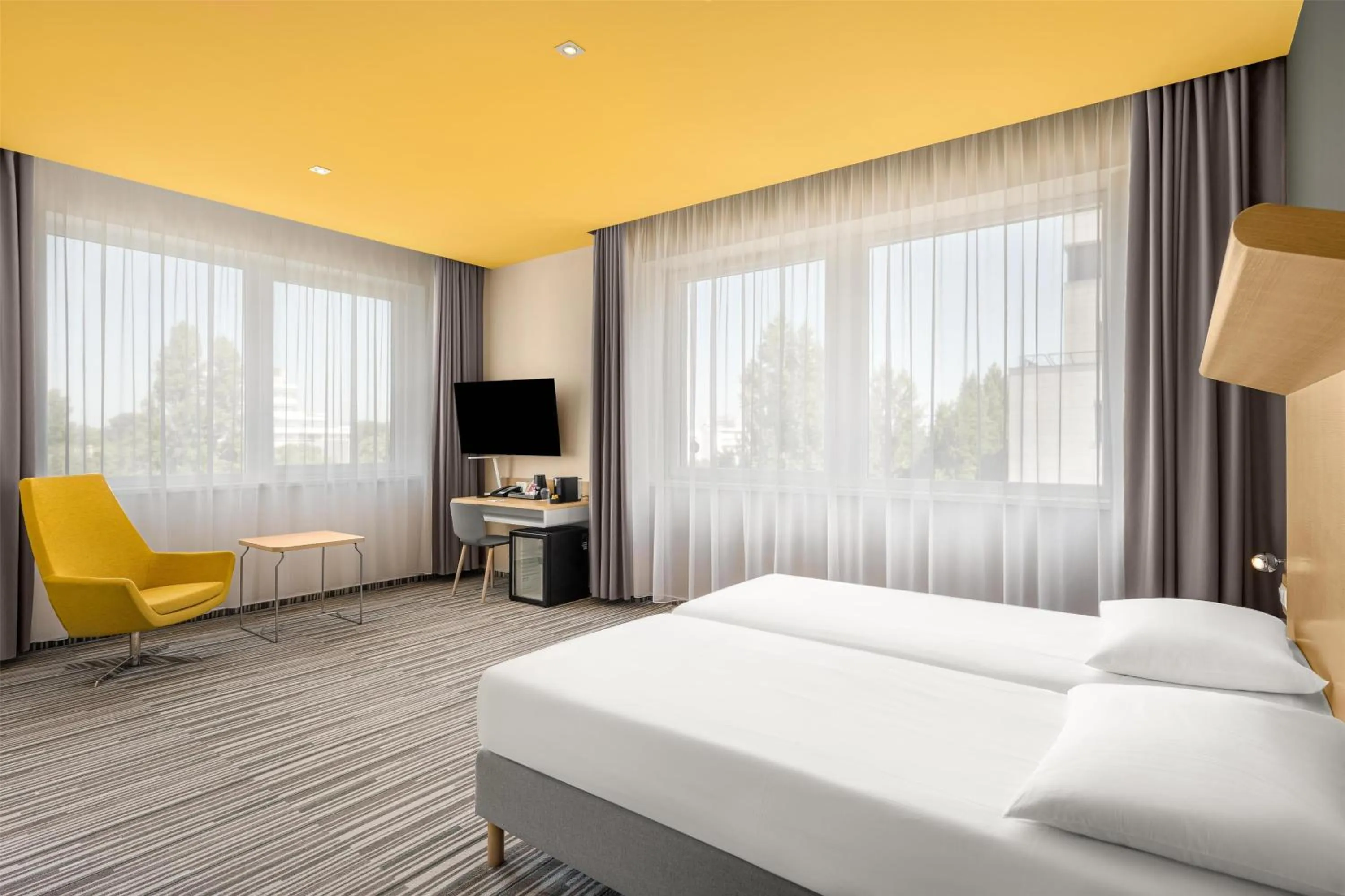 Photo of the whole room, Bed in Park Inn By Radisson Budapest