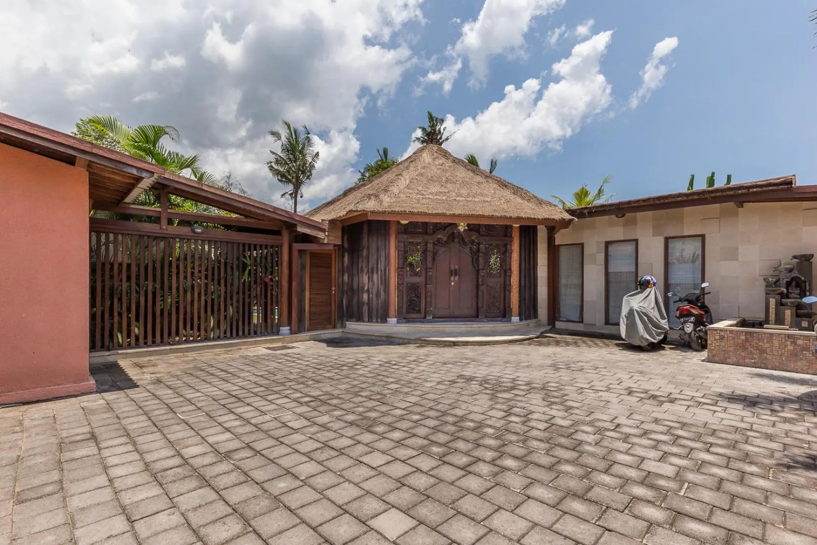 Villa Pilou Boutique Hotel