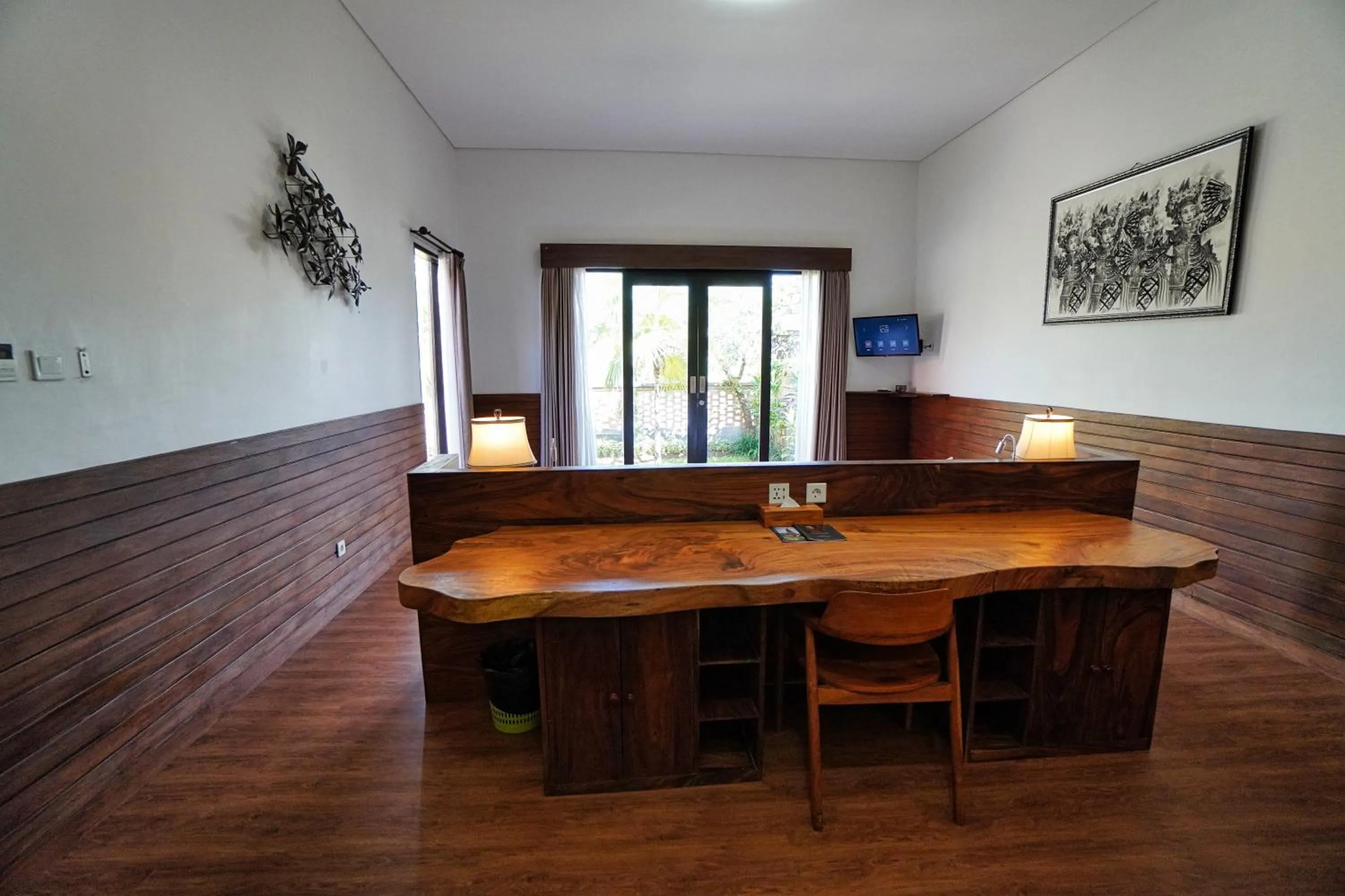 Bed in Adil Villa & Resort