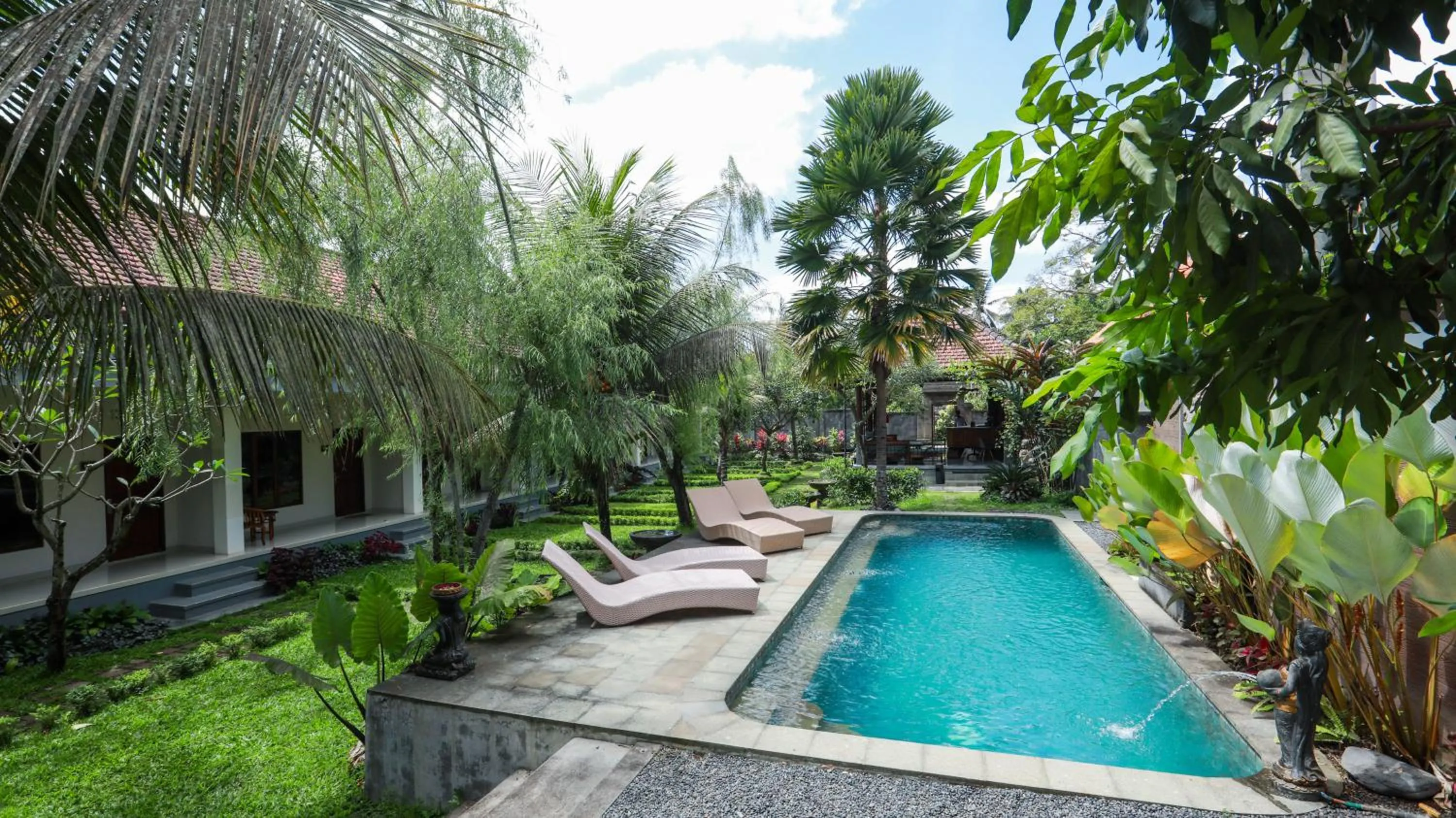 Swimming pool in Adil Villa & Resort