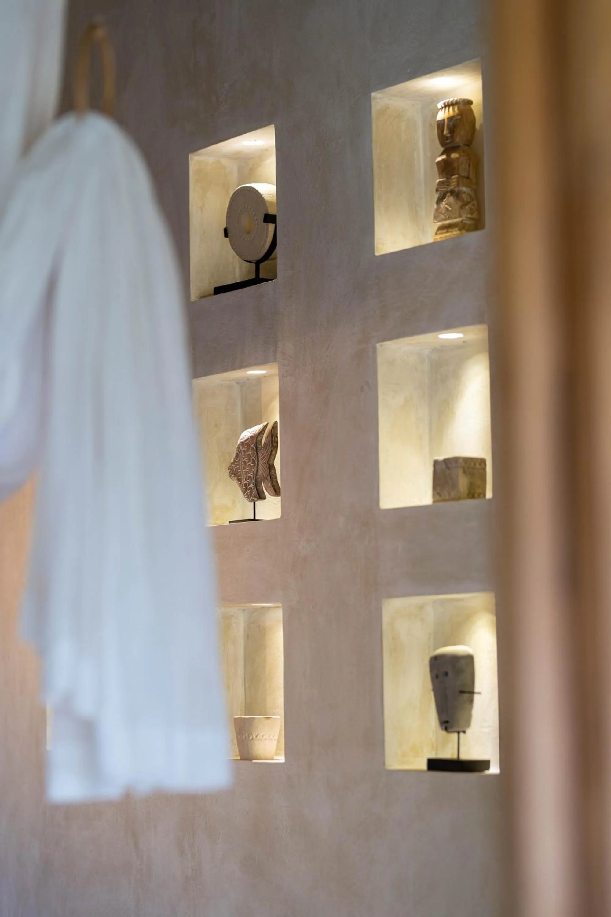 Decorative detail in MATHIS Lodge Amed