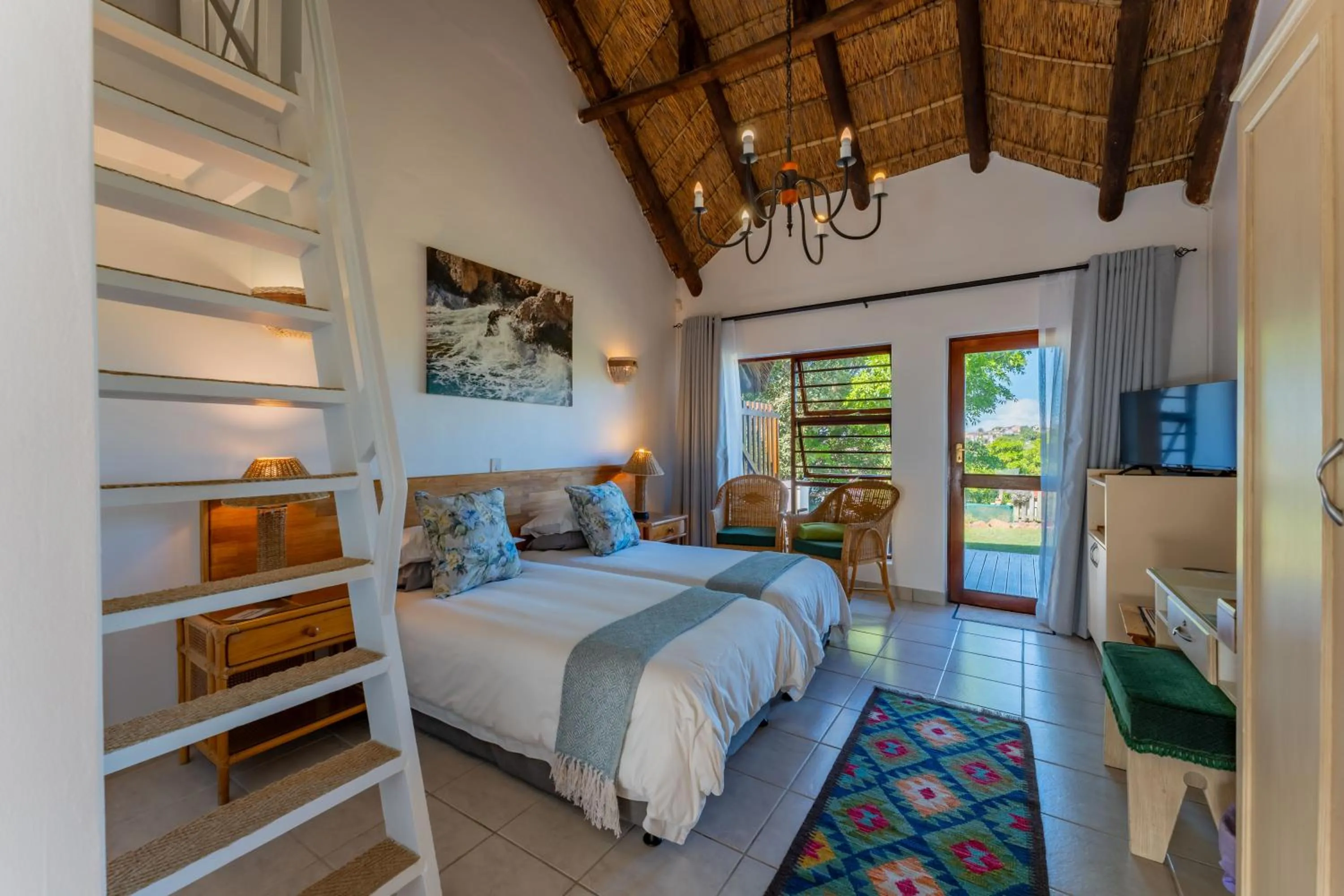 Bedroom, Bed in Cycads on Sea Guest House