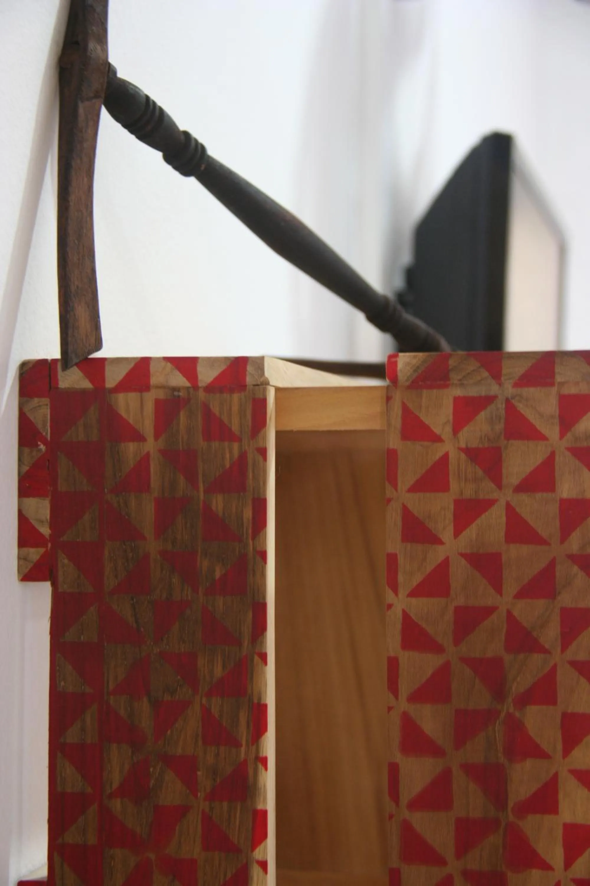 Decorative detail in Cold River