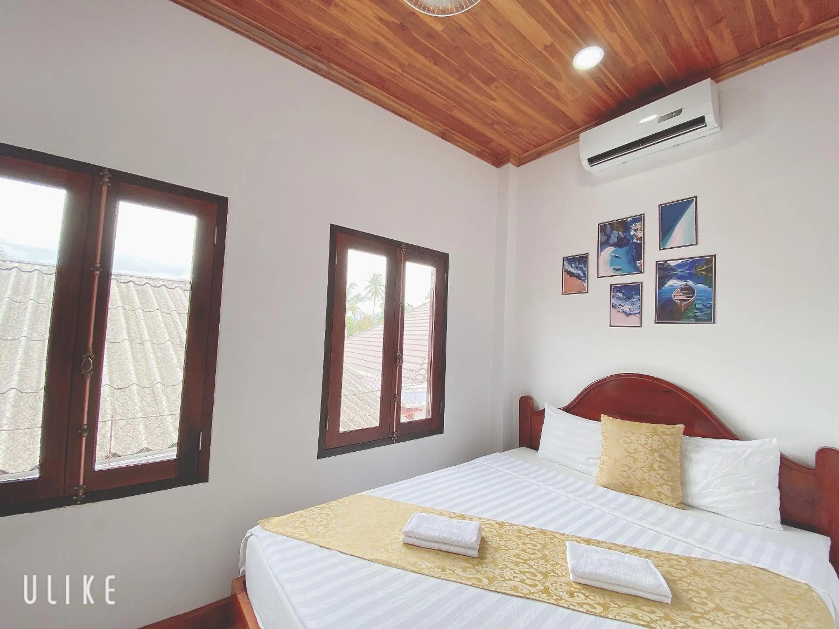 Bed in Elephant Boutique Hotel