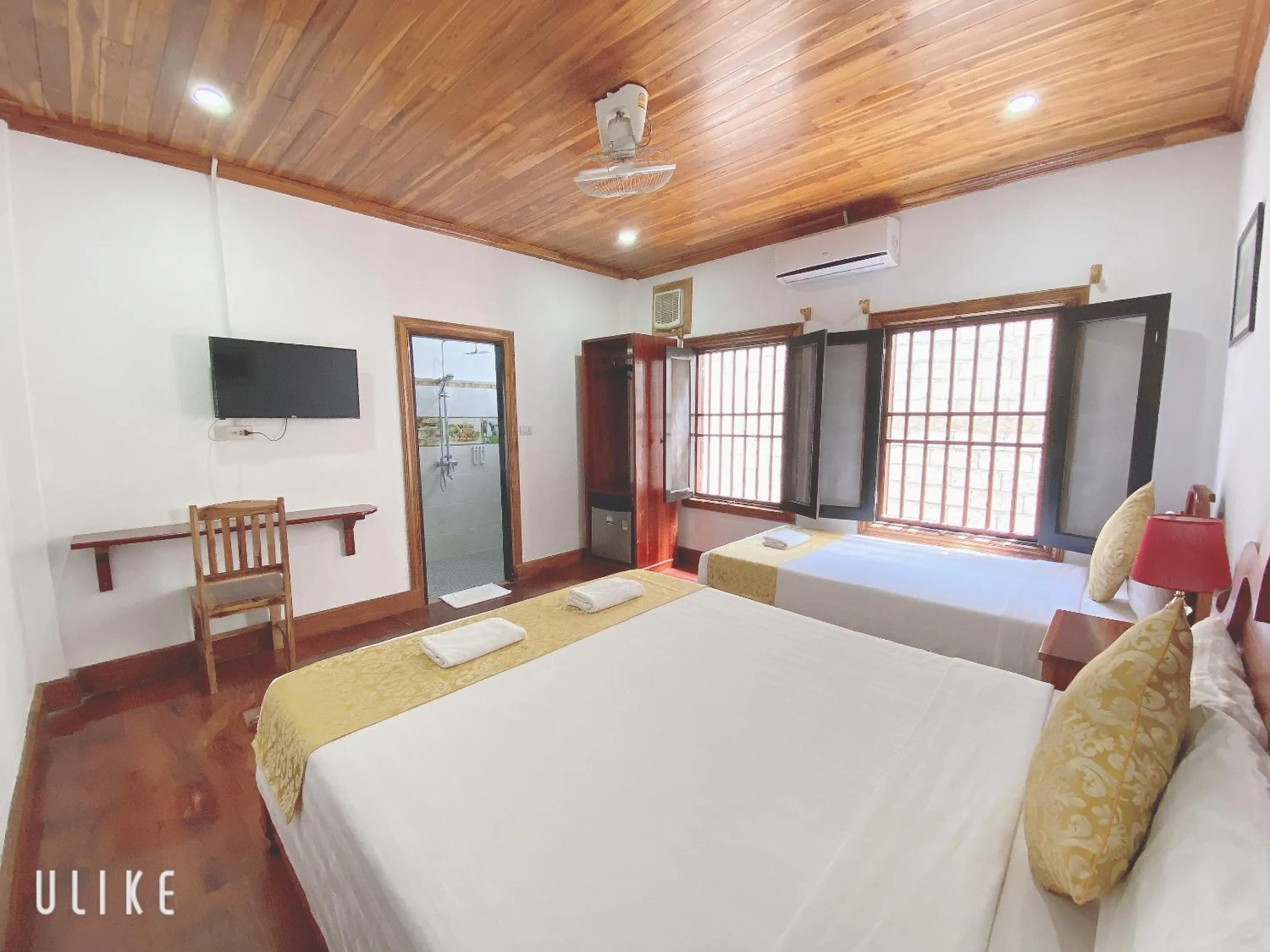 Photo of the whole room, Bed in Elephant Boutique Hotel