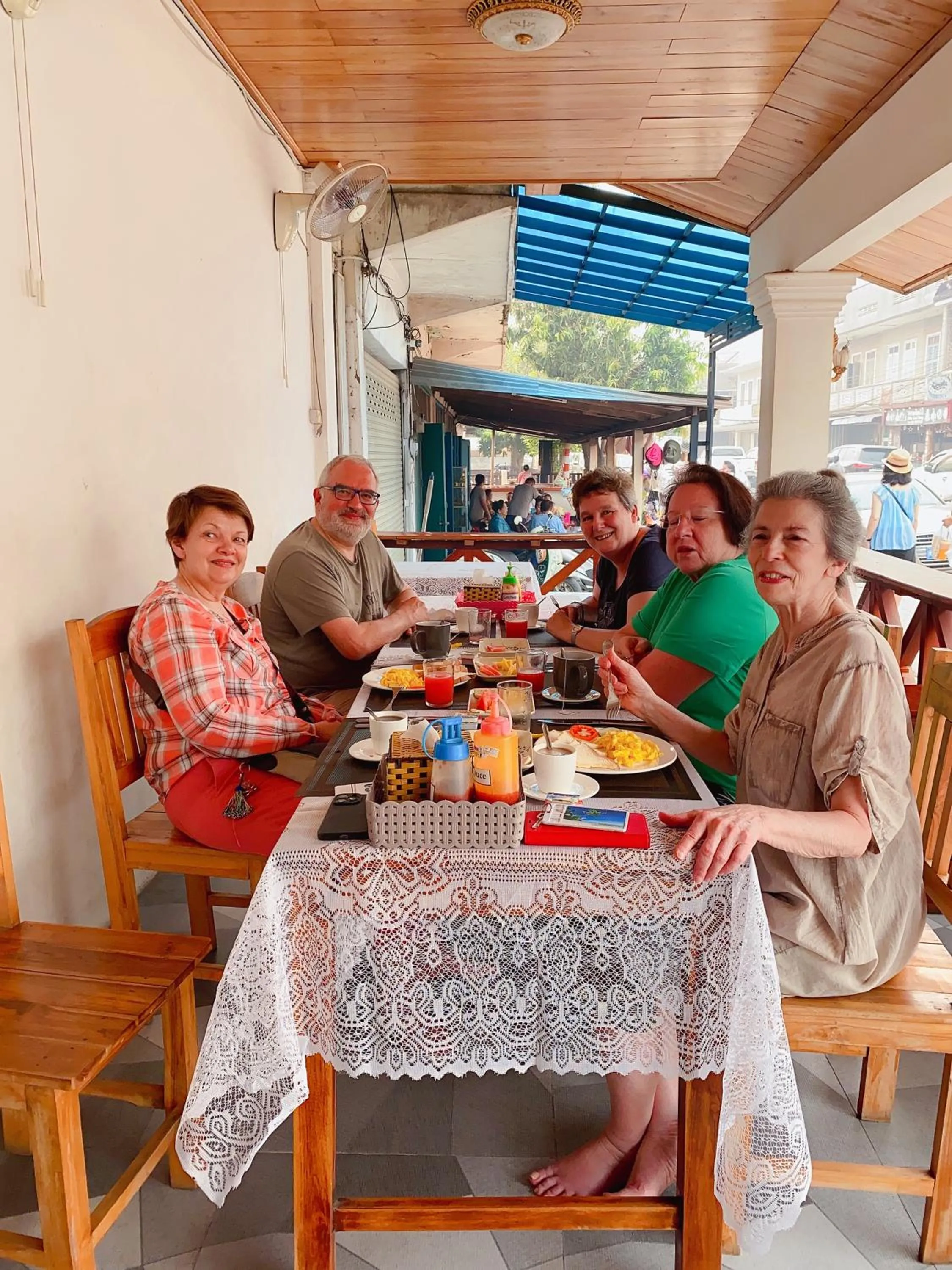 Restaurant/places to eat in Elephant Boutique Hotel