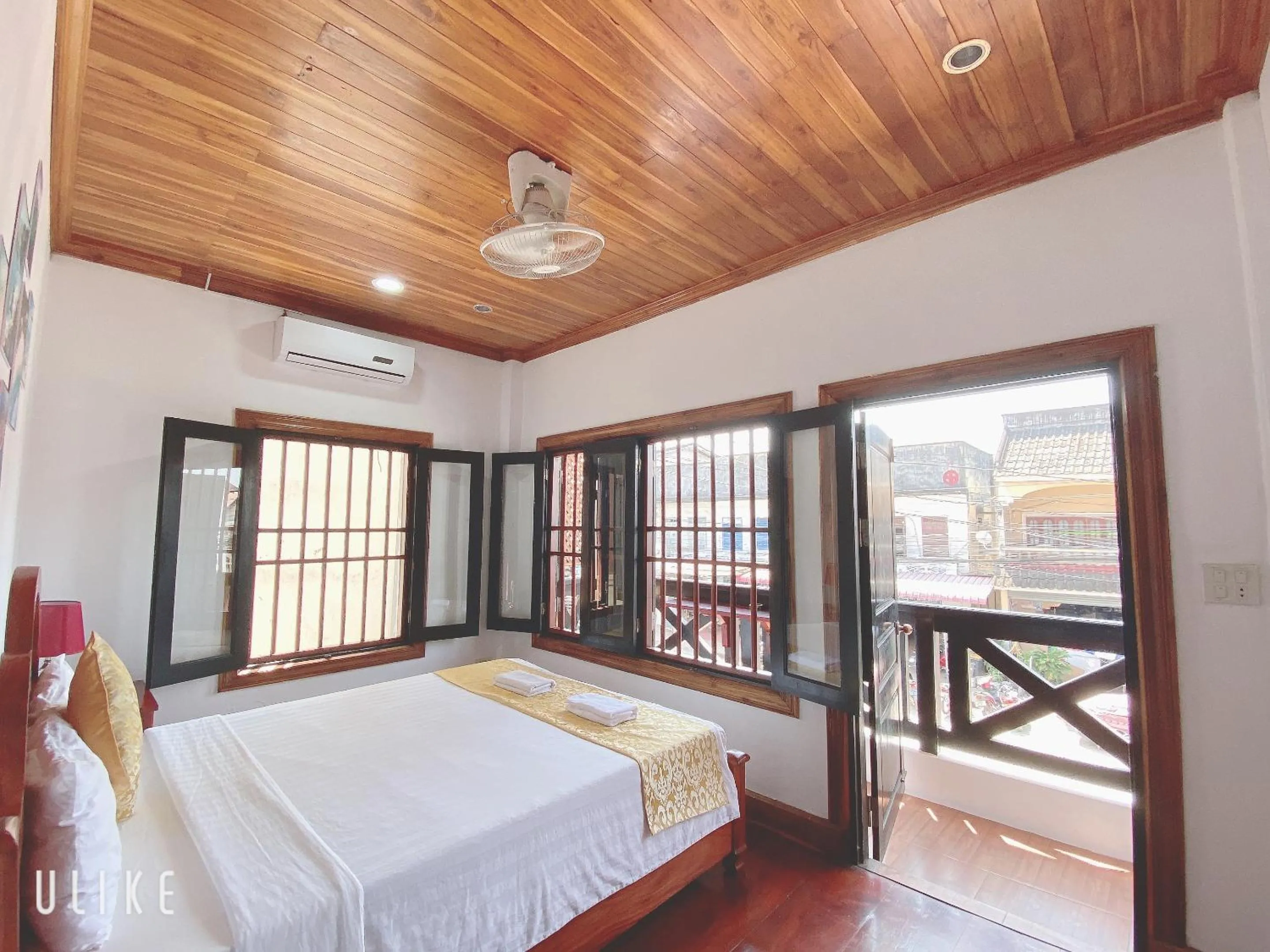 Photo of the whole room, Bed in Elephant Boutique Hotel