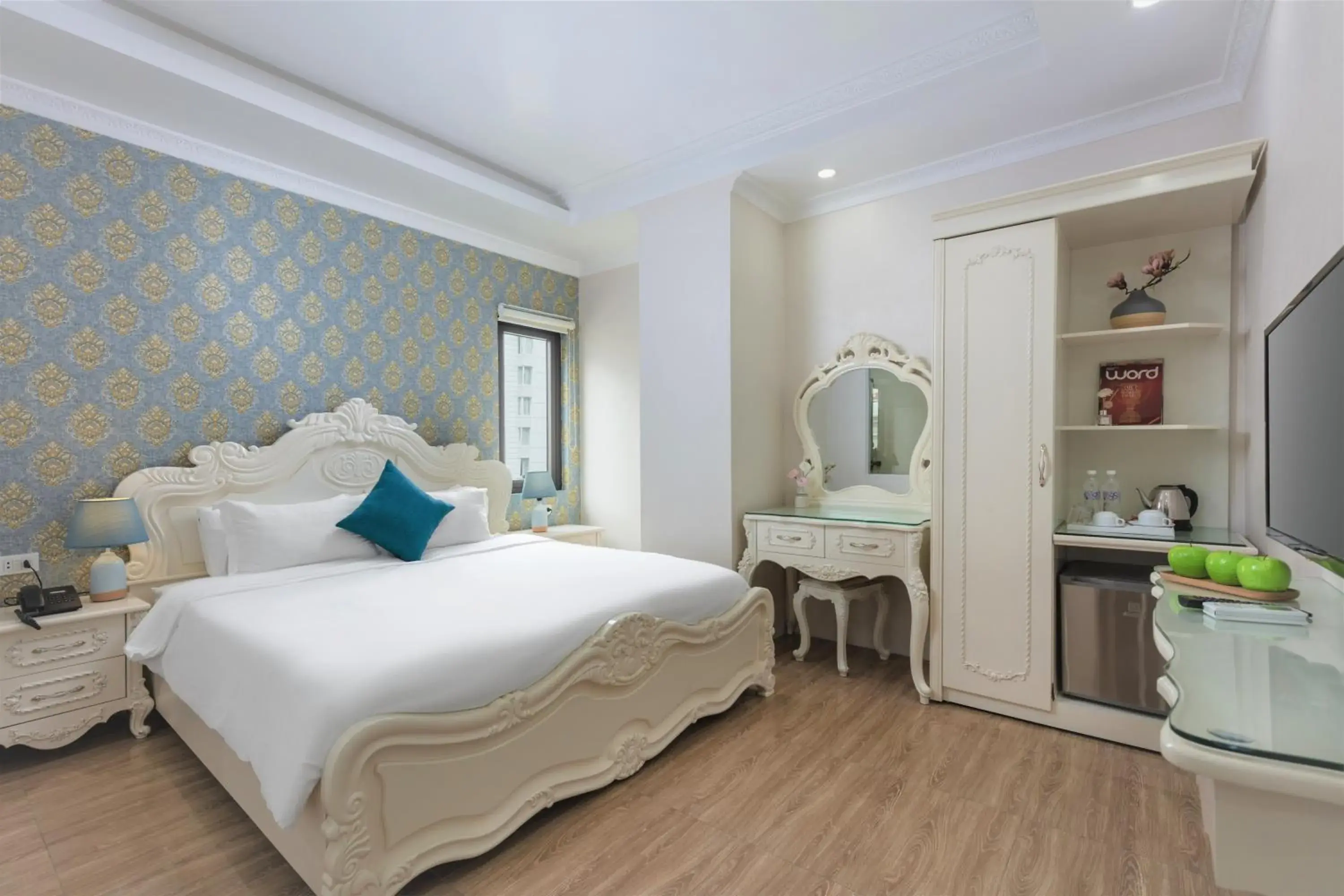 Deluxe Double Room in Phoenix Hotel Ha Long Deluxe Double Room in Phoenix Hotel Ha Long