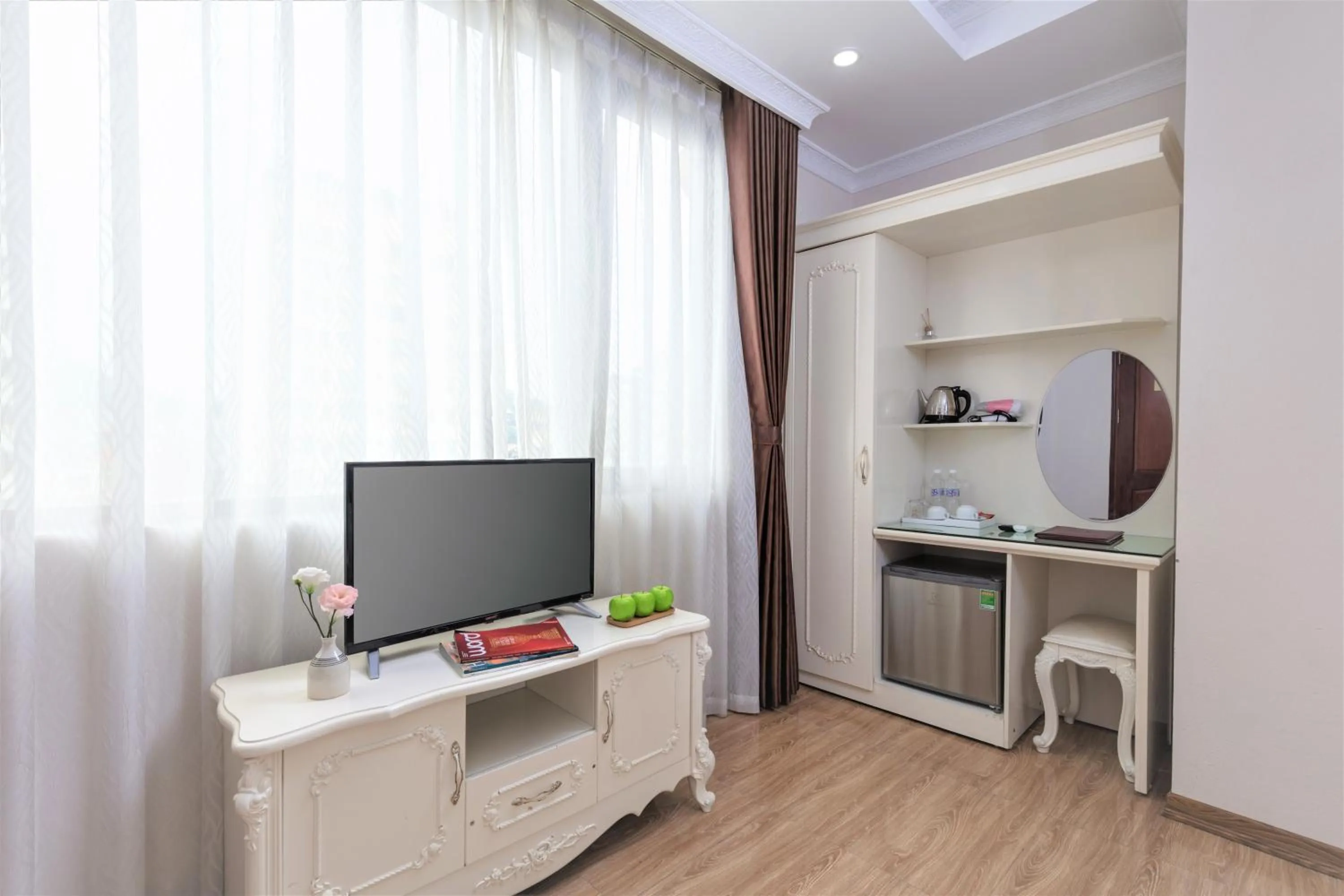 TV and multimedia in Phoenix Hotel Ha Long