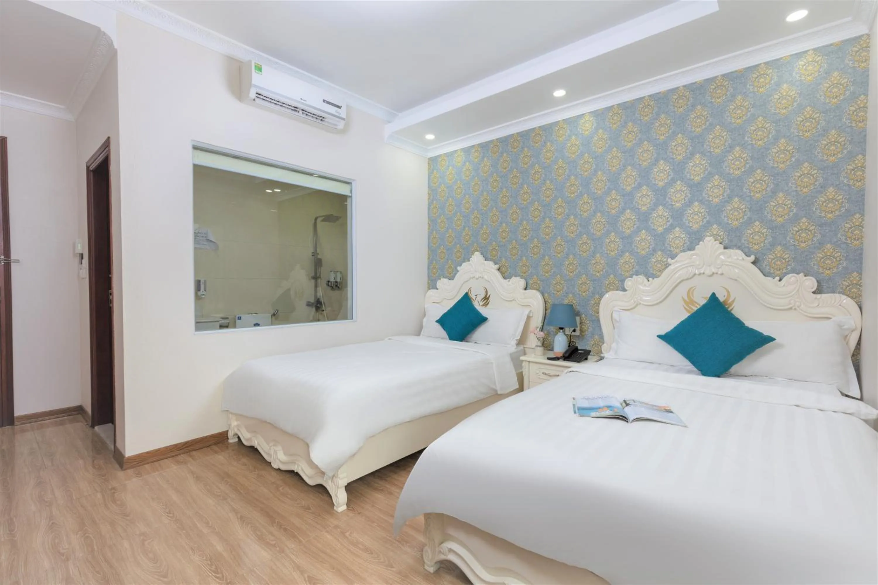 Bed in Phoenix Hotel Ha Long