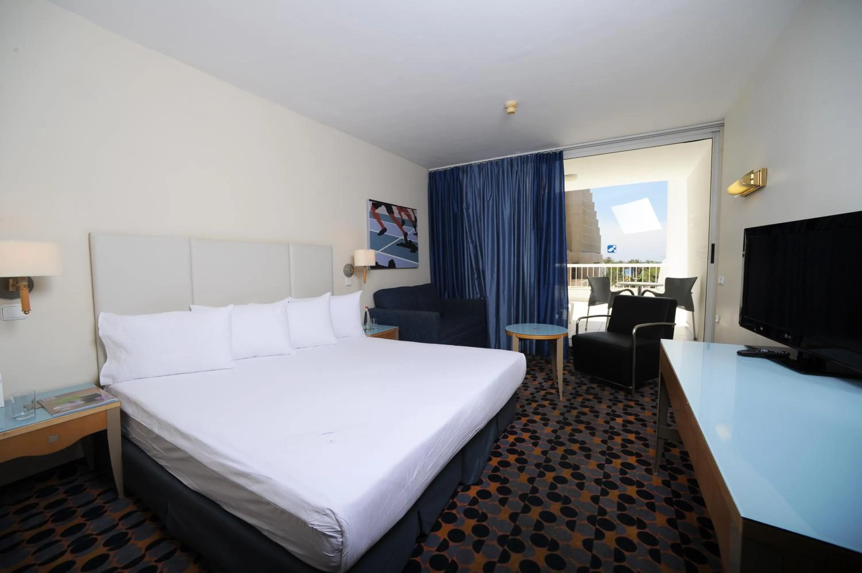 Photo of the whole room, Bed in Sport Club by Isrotel Collection