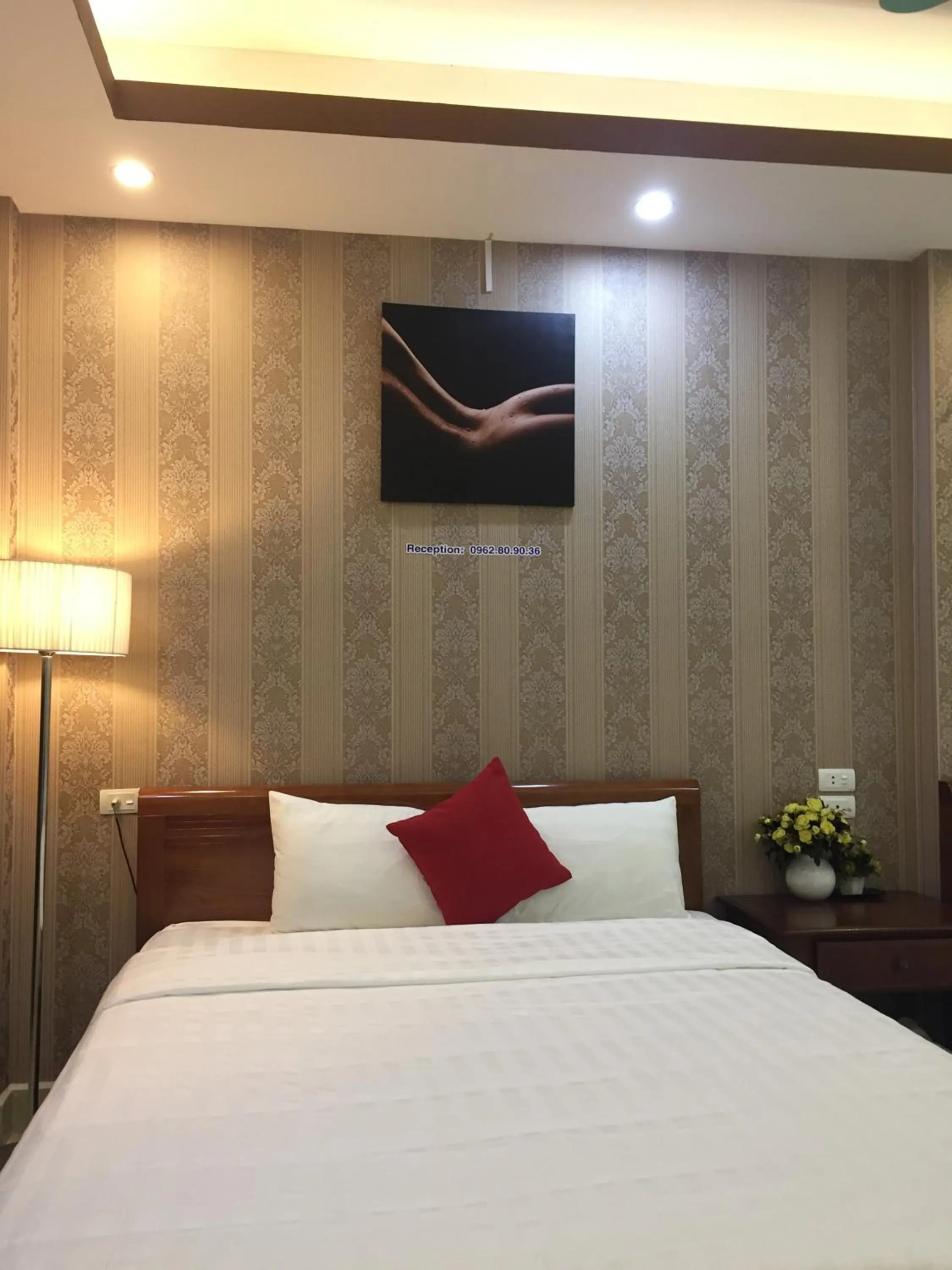Bed in HD Hotel Nội Bài