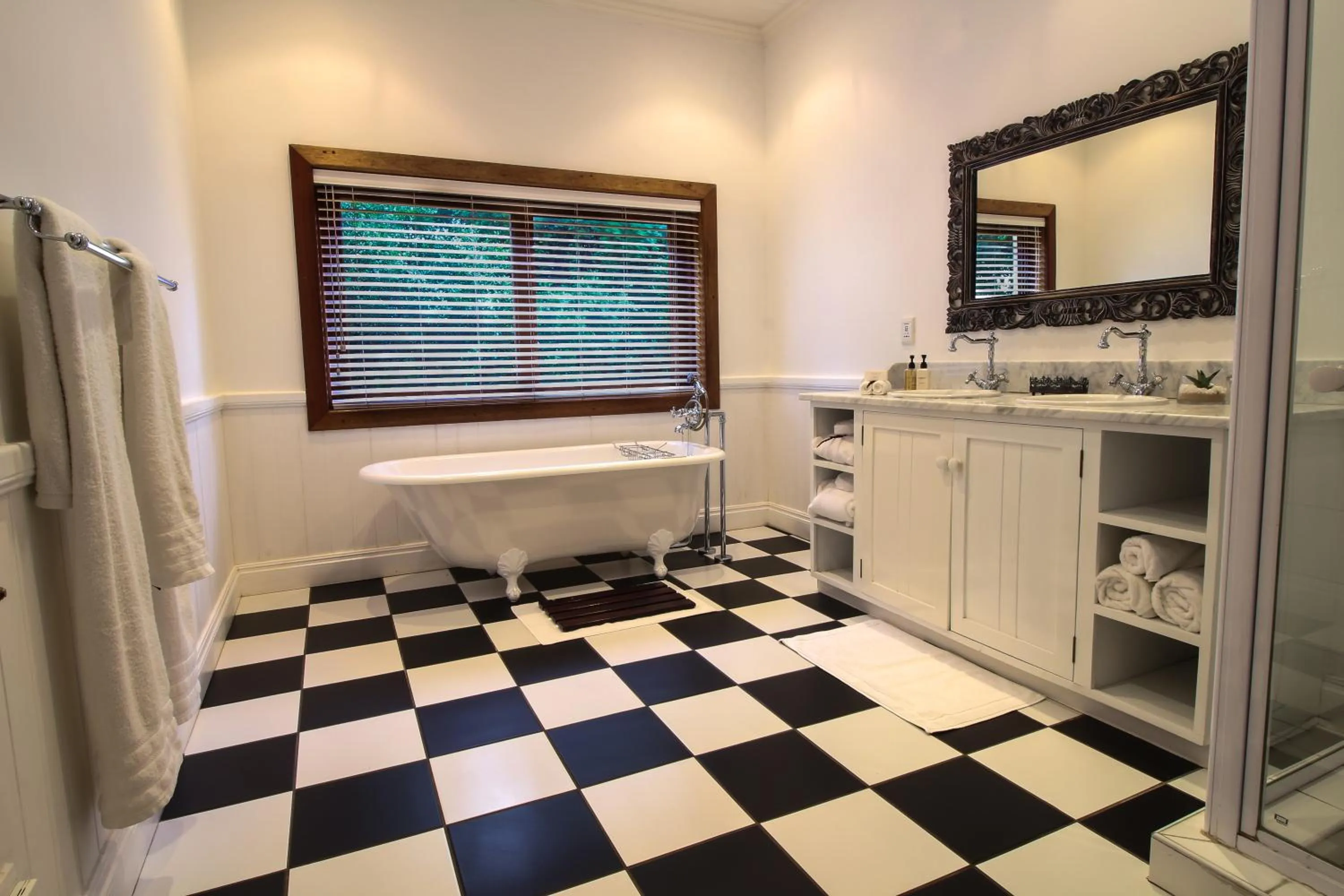 Bathroom in Dune Ridge Country House