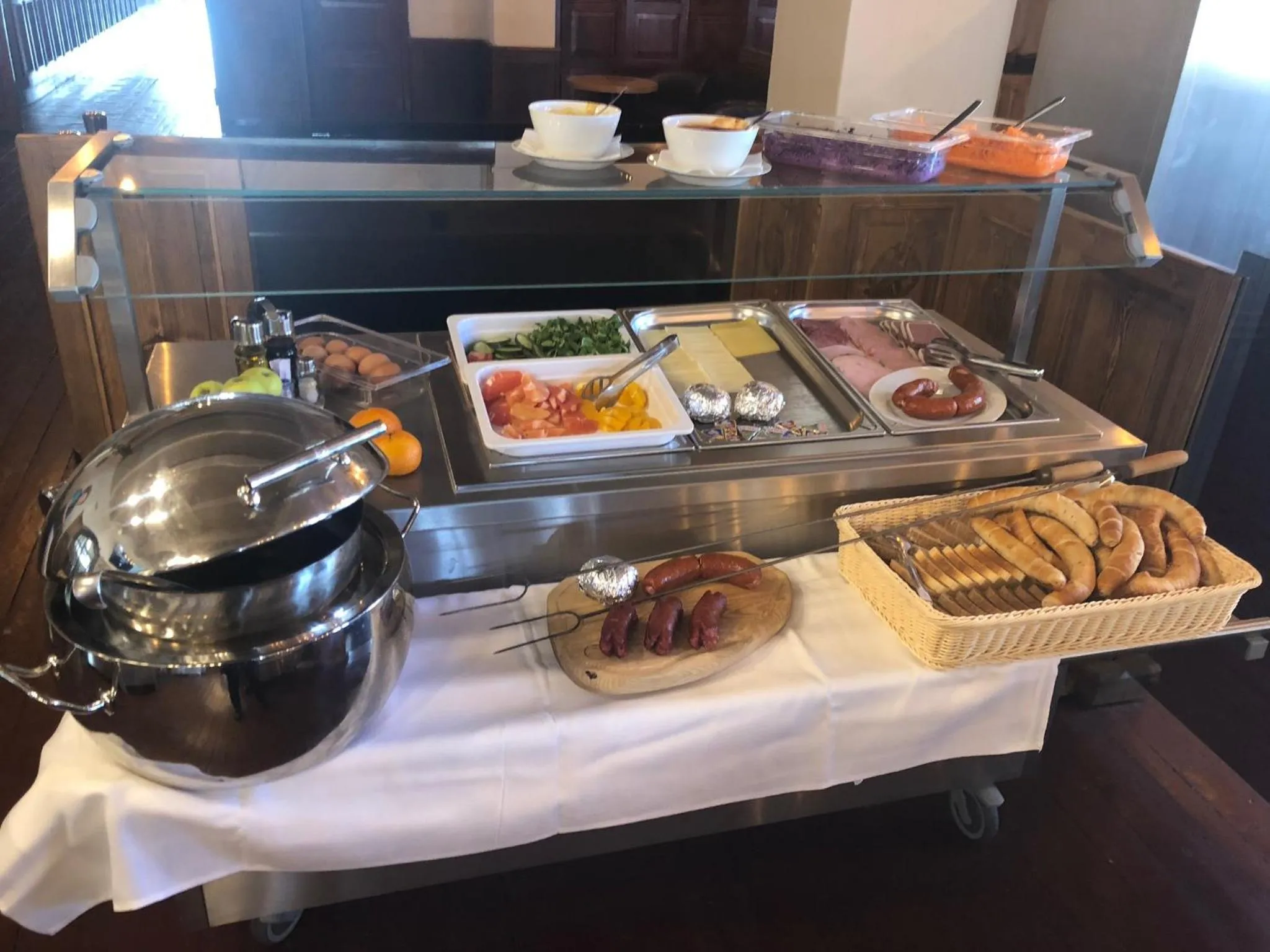 Buffet breakfast in Hotel Labská bouda