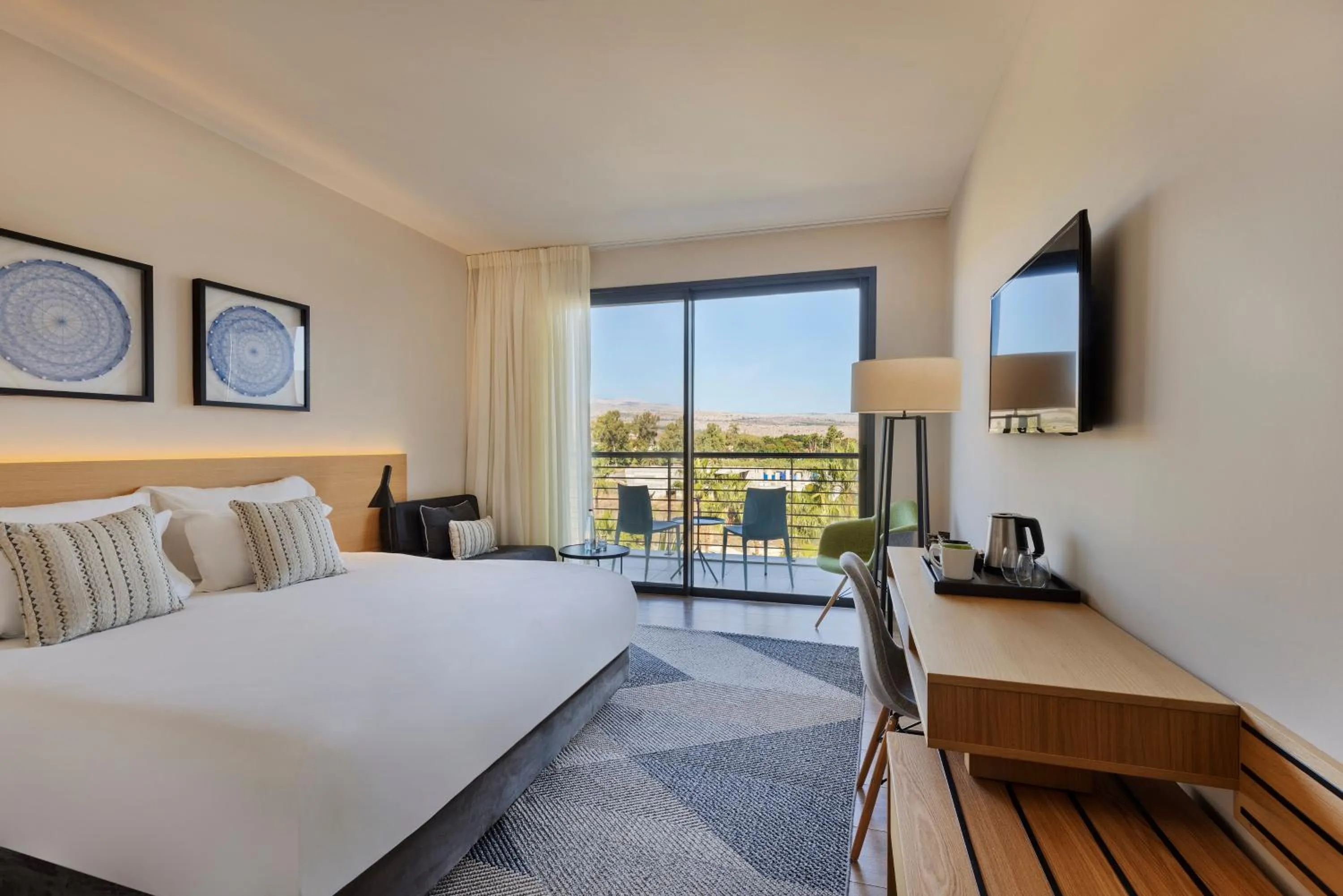 Photo of the whole room, Bed in Gomeh by Isrotel Design