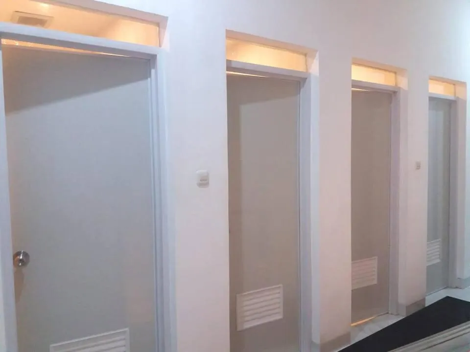 Shower in Hotel Shakti Capsule