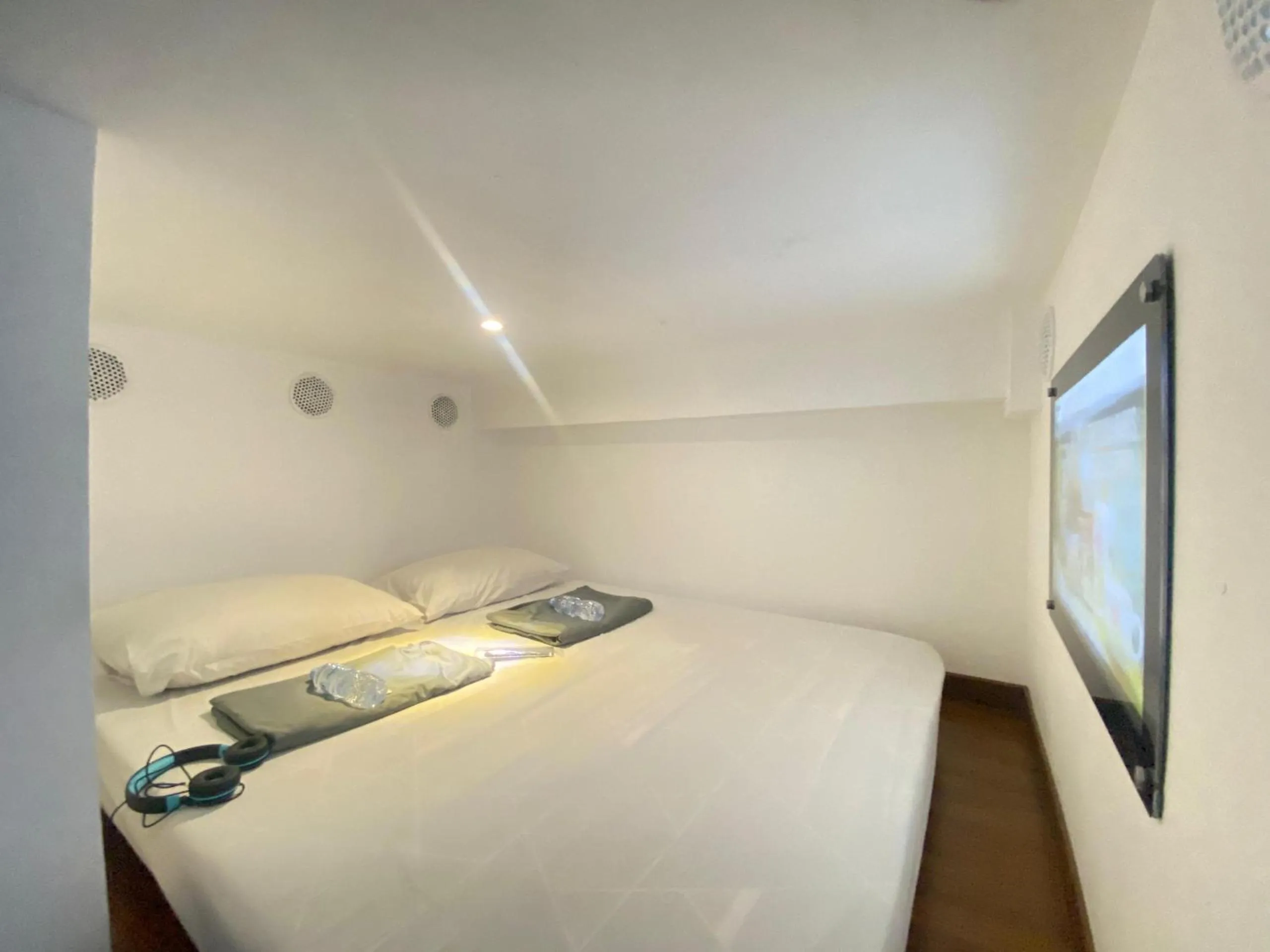 Bed in Hotel Shakti Capsule