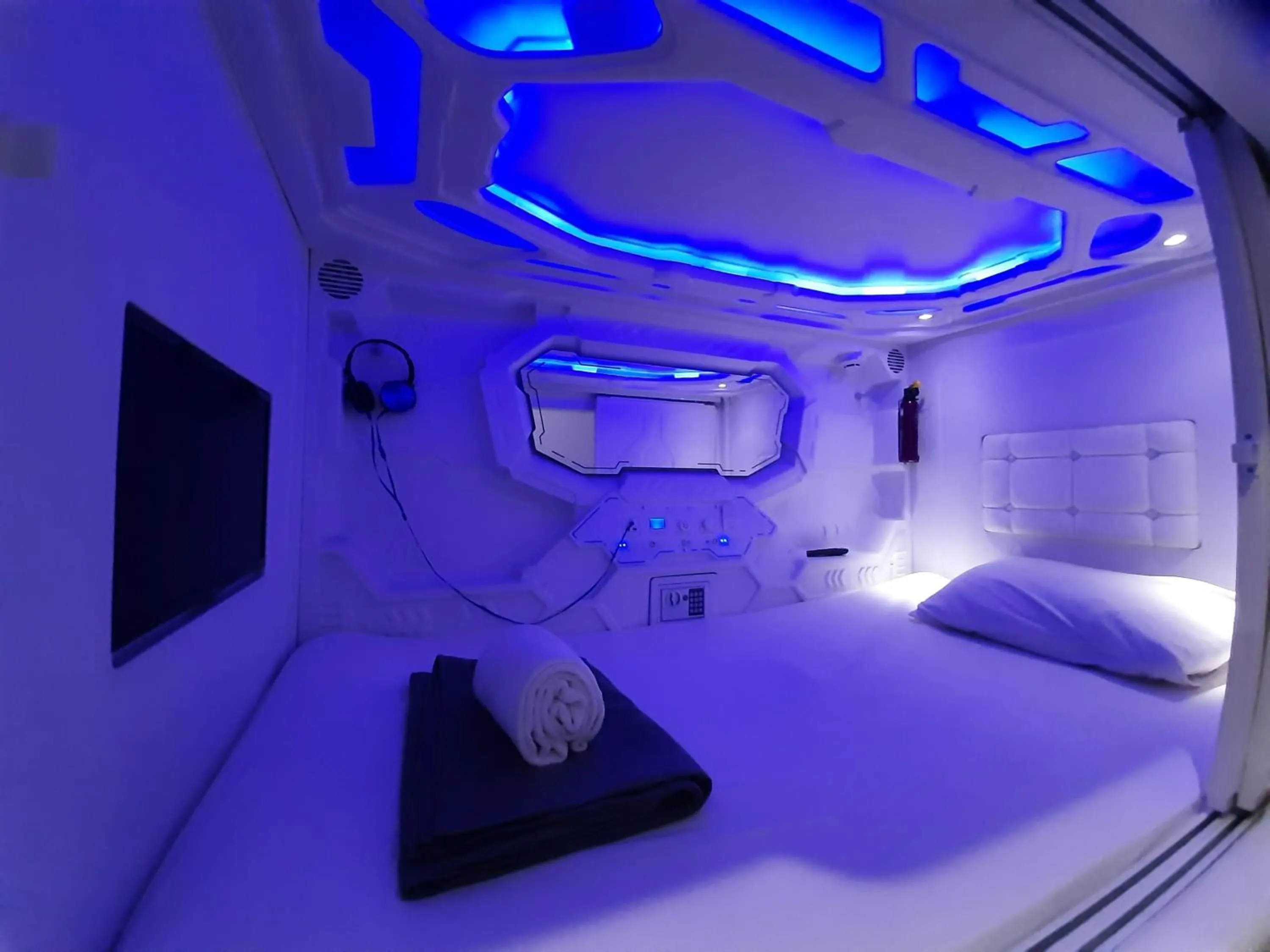 Bed in Hotel Shakti Capsule