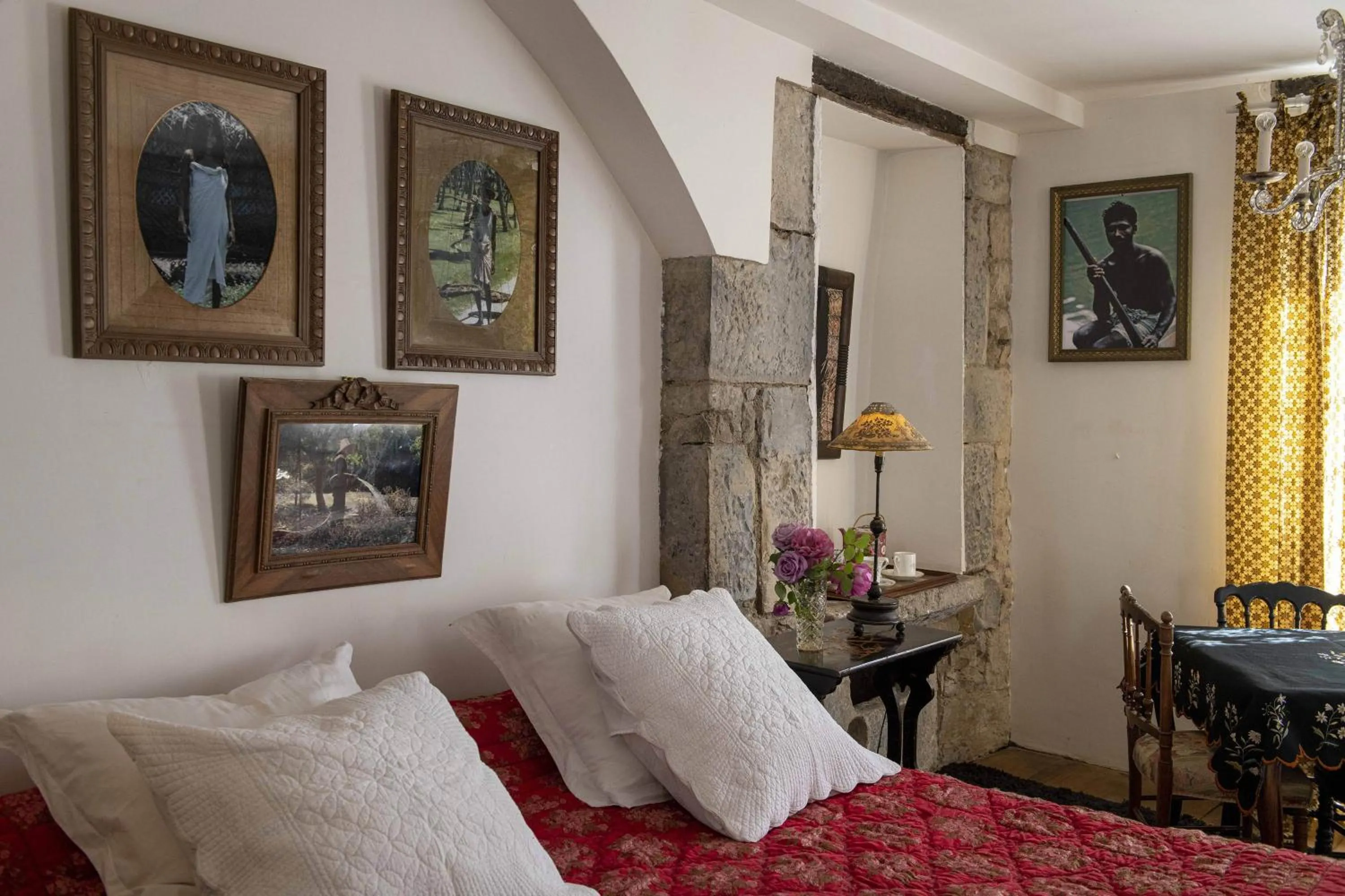 Bed in Maison d'Hôtes La Singulière