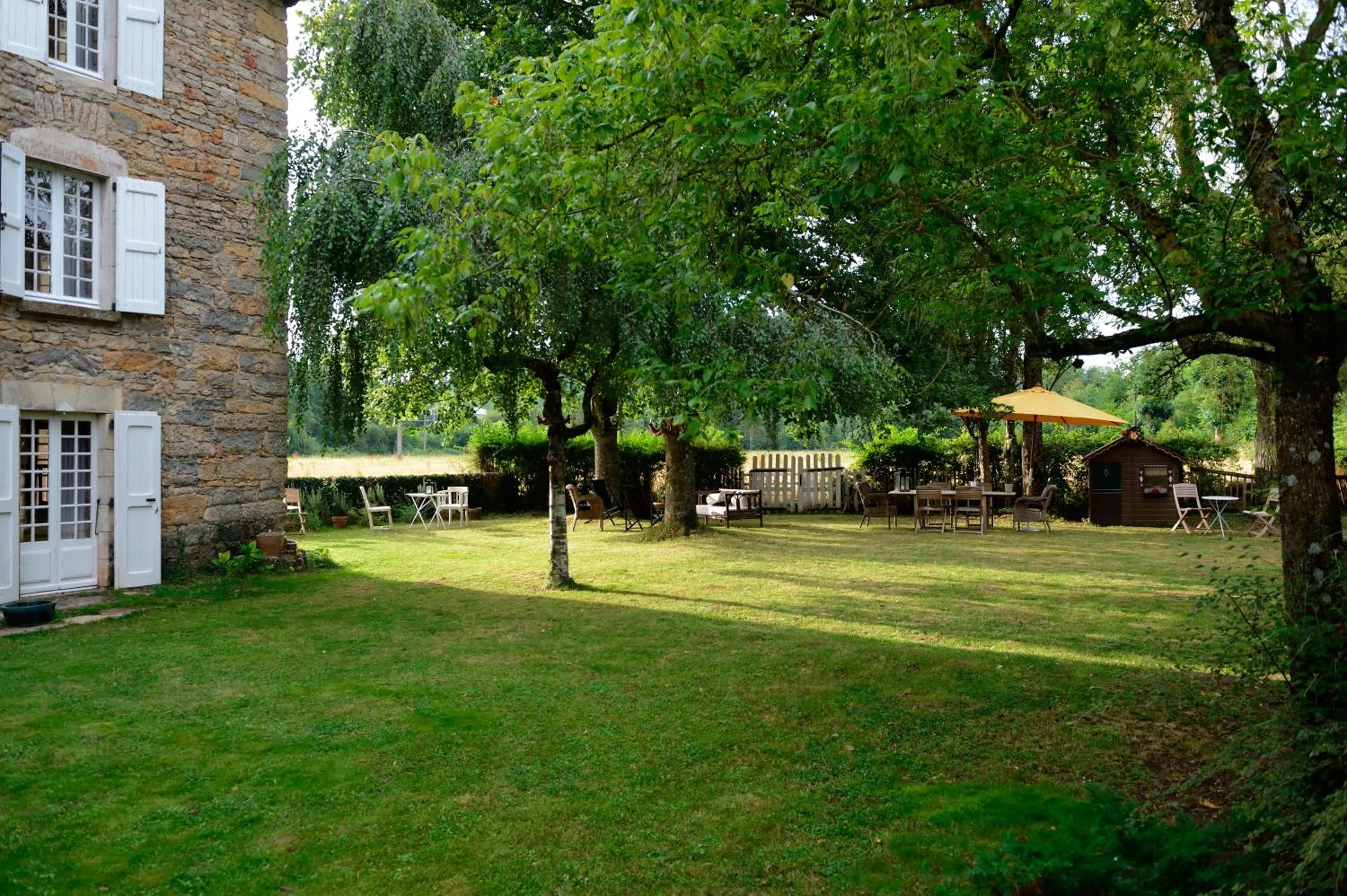 Garden in Maison d'Hôtes La Singulière