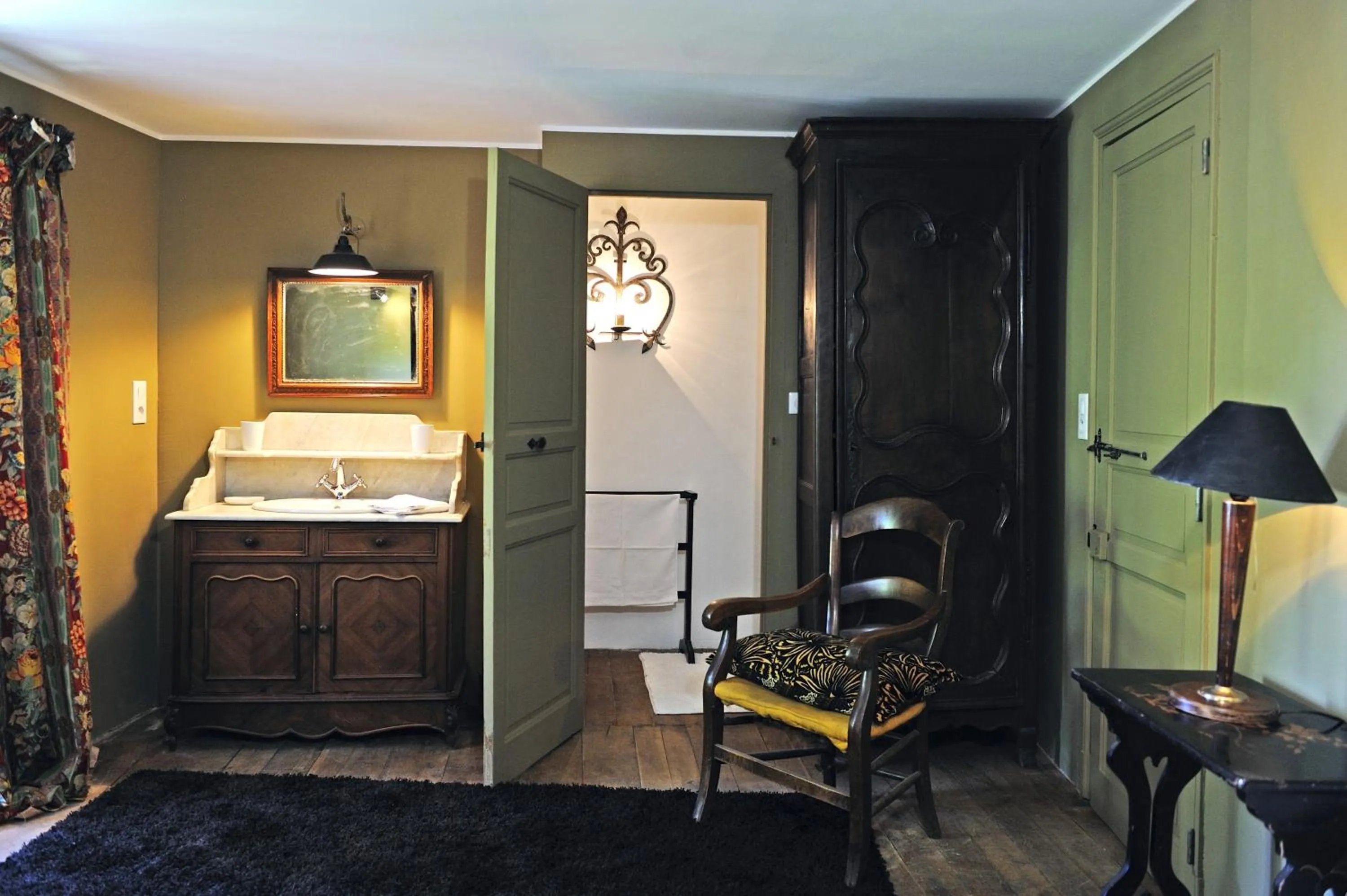 Bedroom, Bed in Maison d'Hôtes La Singulière