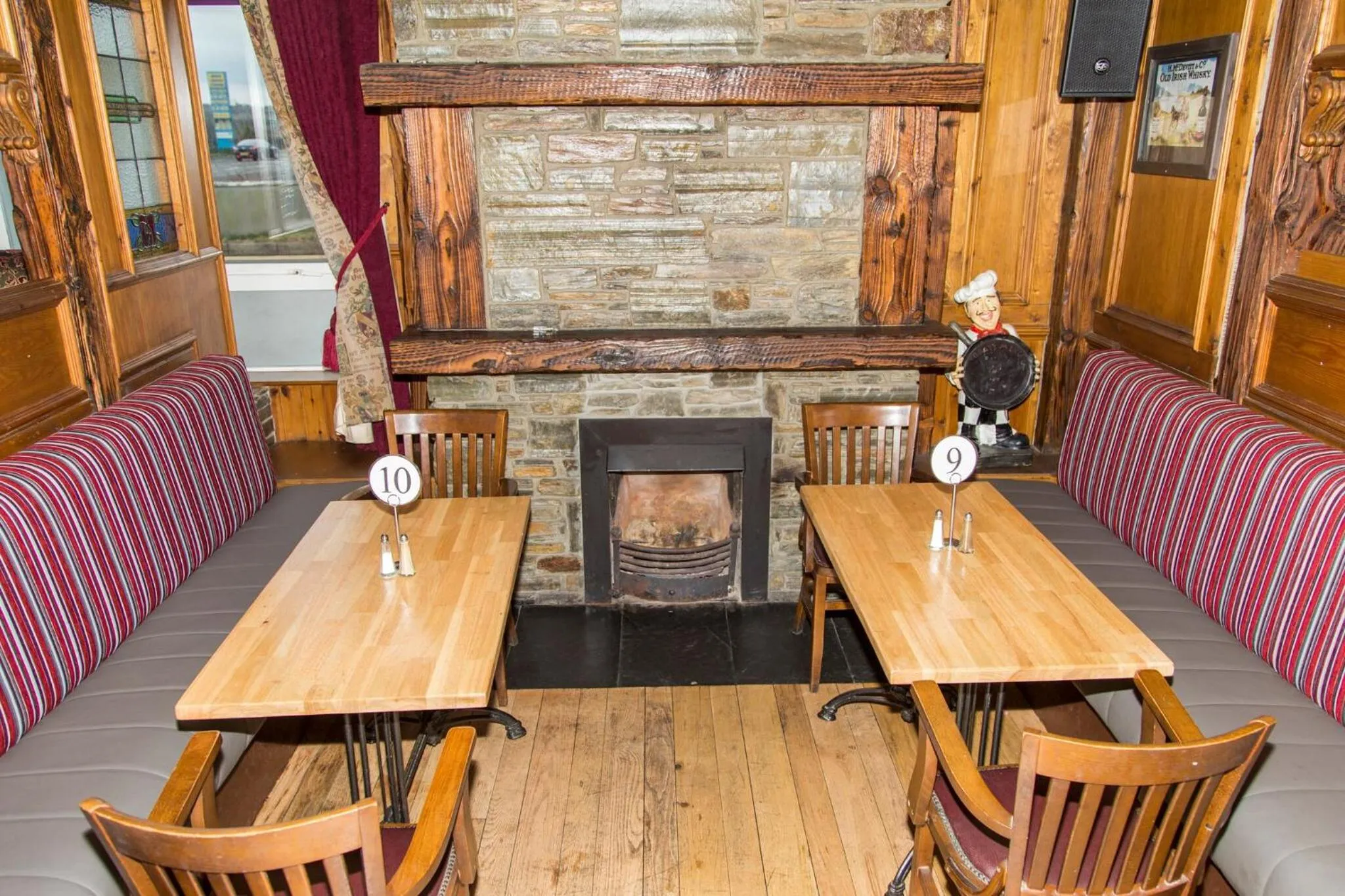 Restaurant/places to eat in The Frontier Hotel