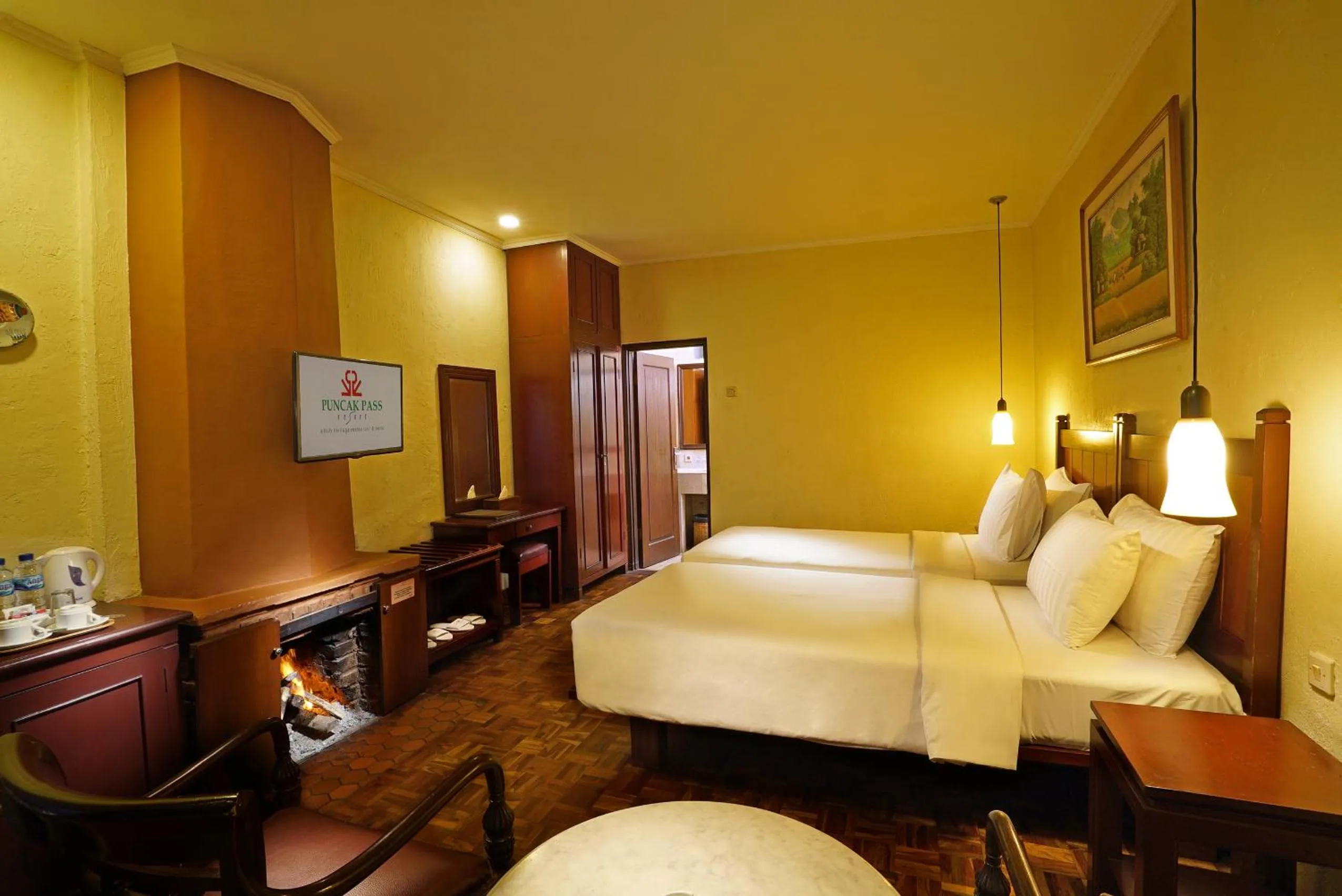 Property building, Bed in Puncak Pass Resort