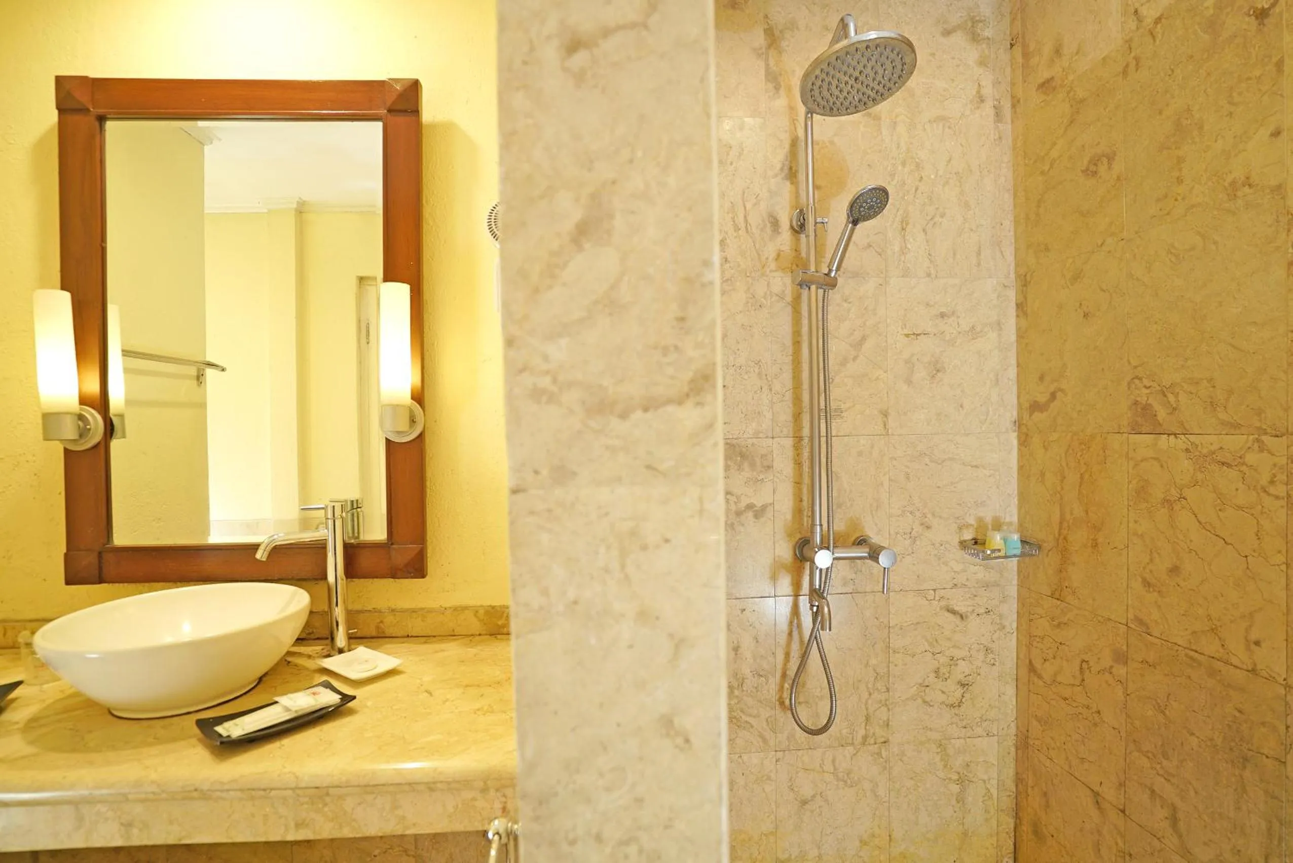 Property building in Puncak Pass Resort