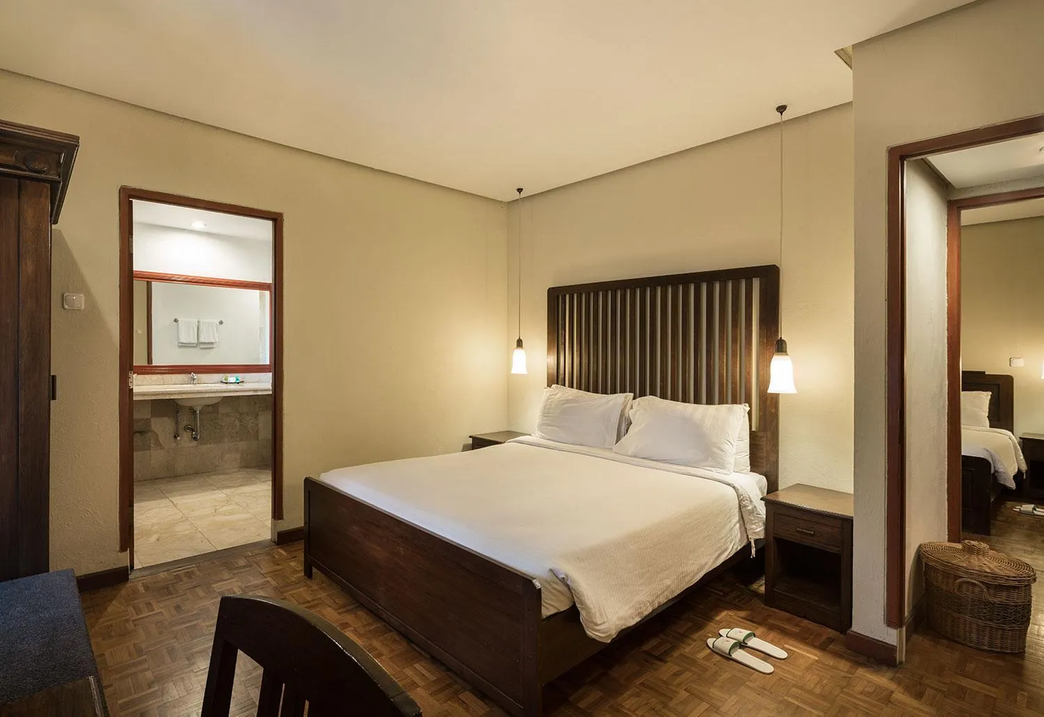 Bed in Puncak Pass Resort